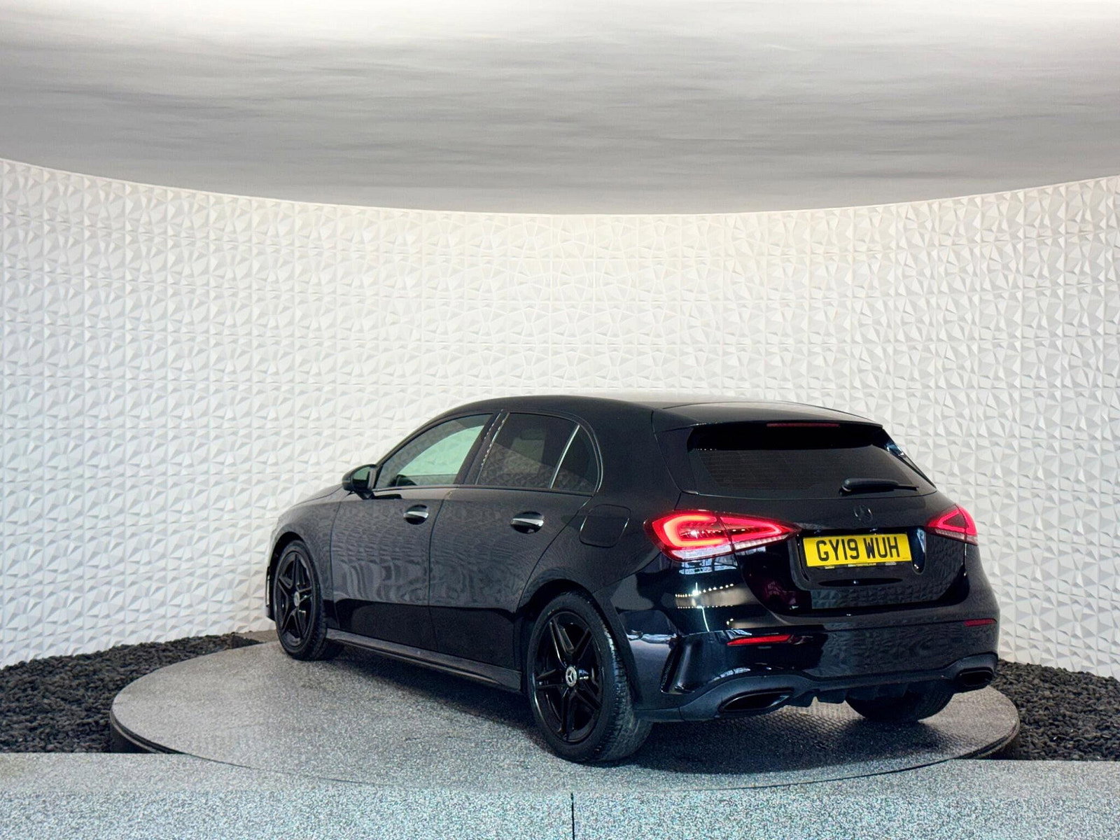 Mercedes-Benz A Class 1.3 A180 AMG Line (Premium) 7G-DCT Euro 6 (s/s) 5dr 5dr Automatic 2019