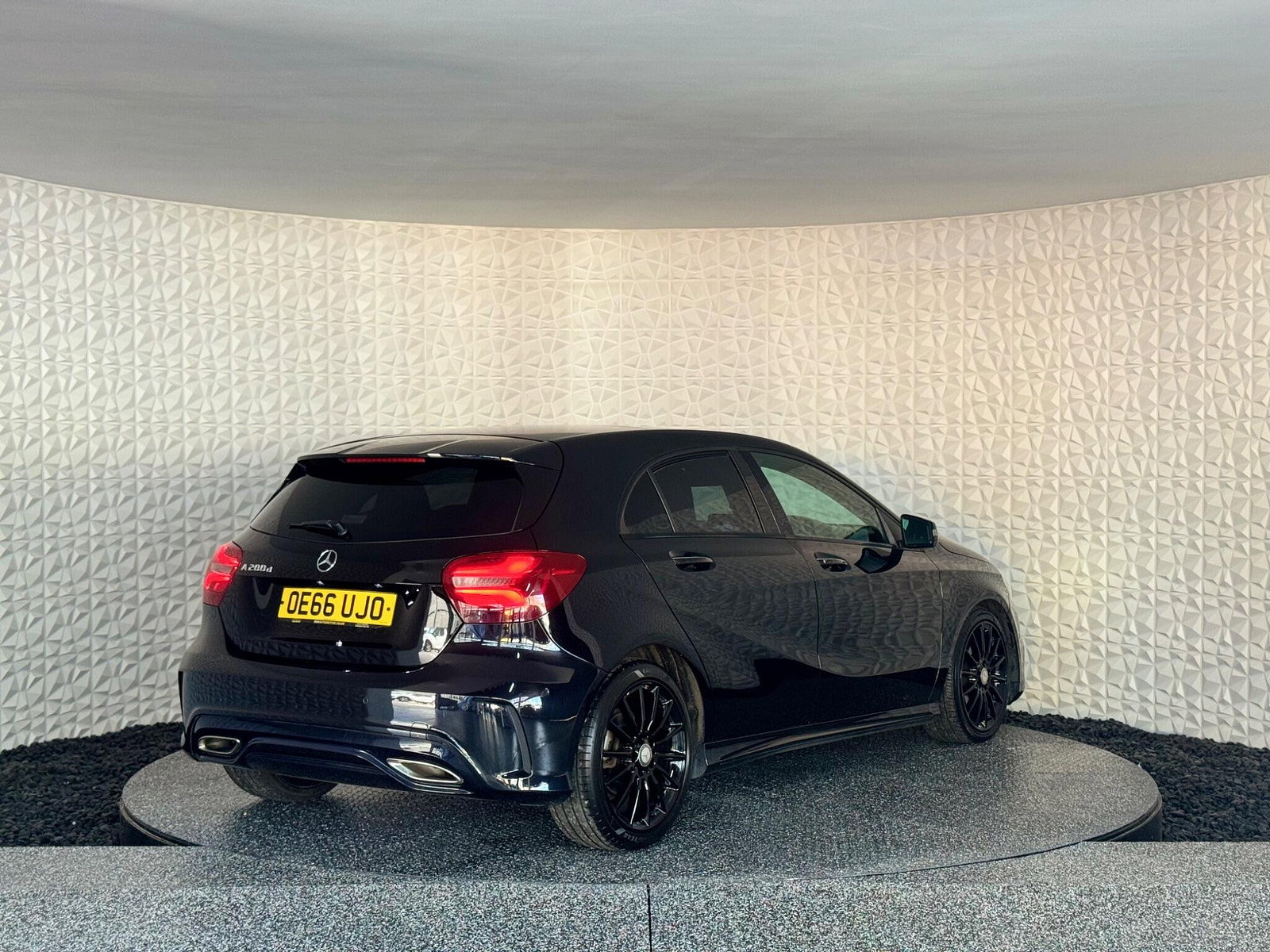 Mercedes-Benz A Class 2.1 A200d AMG Line (Premium Plus) 7G-DCT Euro 6 (s/s) 5dr 5dr Automatic 2017
