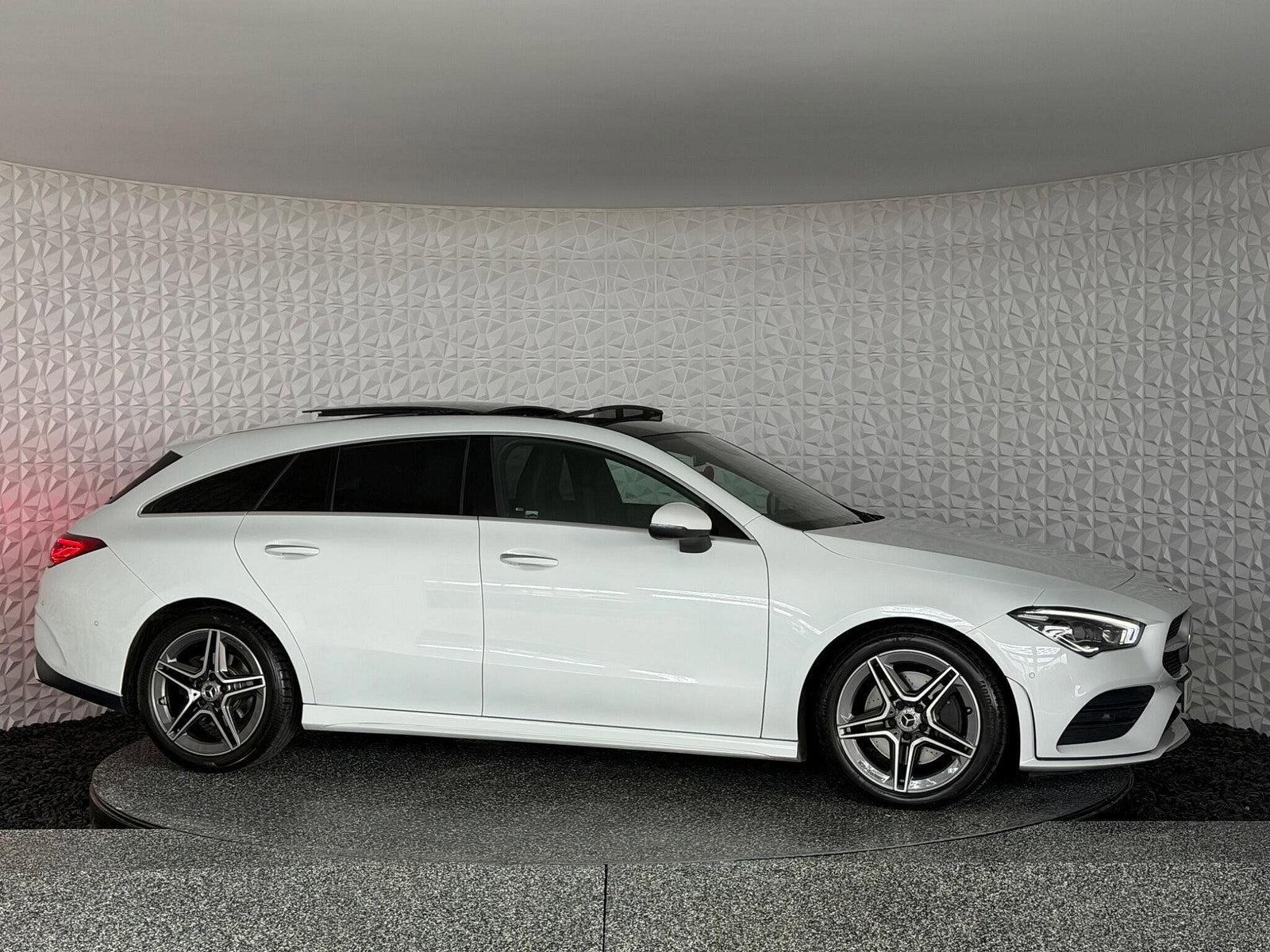 Mercedes-Benz CLA 2.0 CLA220d AMG Line (Premium Plus) Shooting Brake 8G-DCT Euro 6 (s/s) 5dr 5dr Automatic 2021