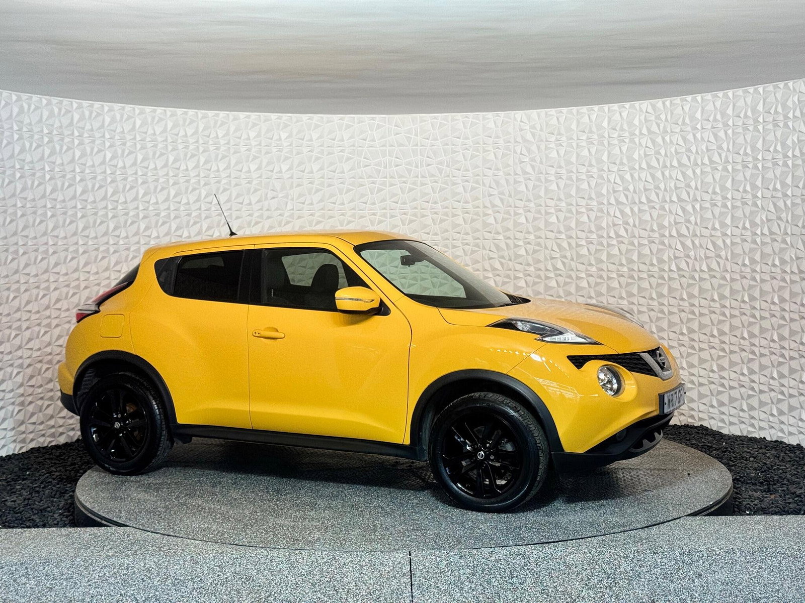 Nissan Juke 1.5 dCi N-Connecta Euro 6 (s/s) 5dr 5dr Manual 2017