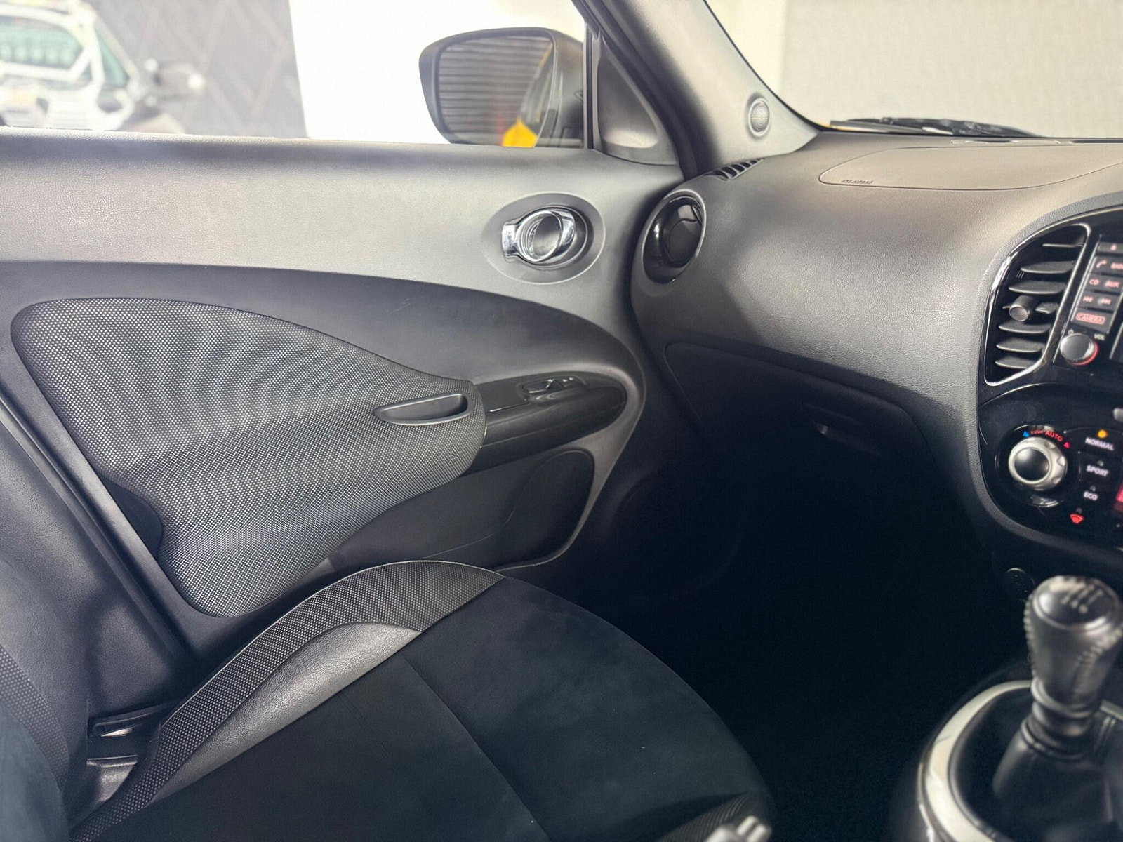 Nissan Juke 1.5 dCi N-Connecta Euro 6 (s/s) 5dr 5dr Manual 2017