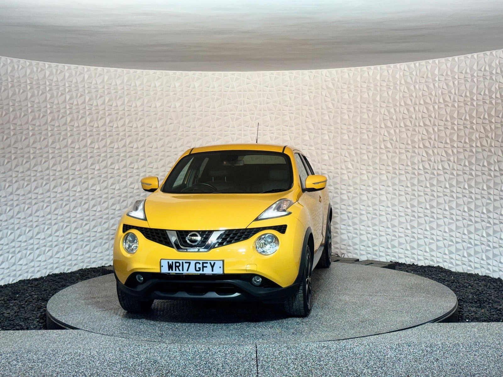 Nissan Juke 1.5 dCi N-Connecta Euro 6 (s/s) 5dr 5dr Manual 2017