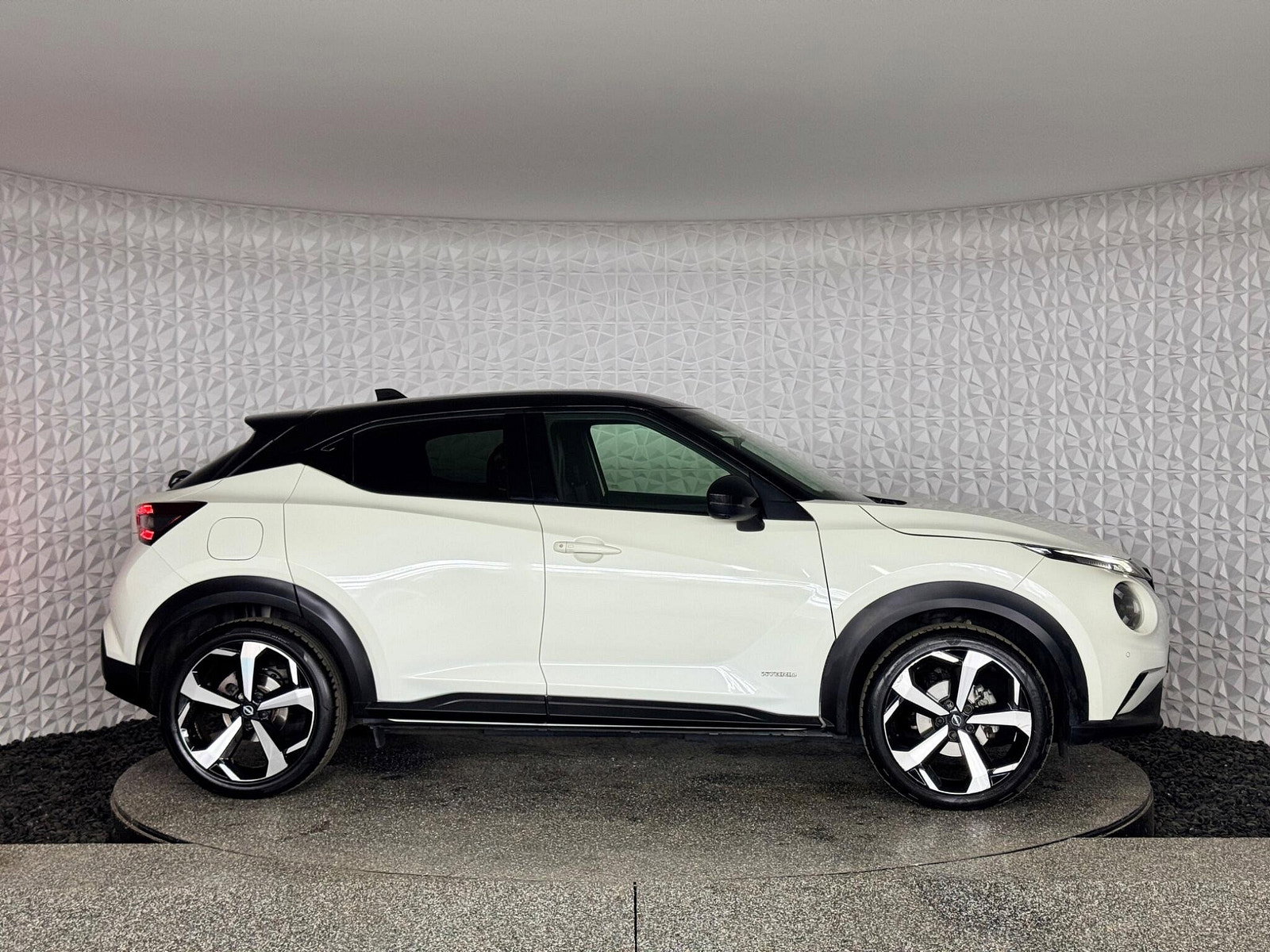 Nissan Juke 1.6 Tekna Auto Euro 6 5dr 5dr Automatic 2023