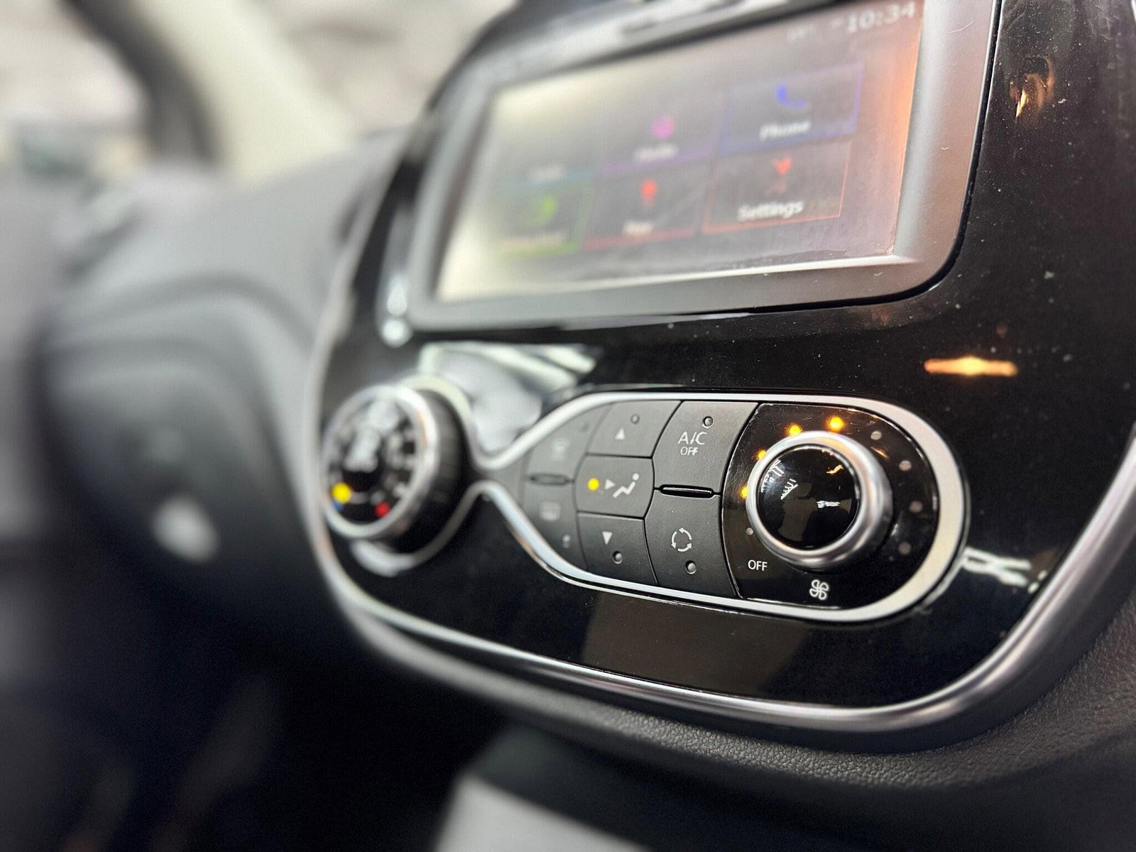 Renault Captur 1.5 dCi ENERGY Iconic EDC Euro 6 (s/s) 5dr 5dr Automatic 2018