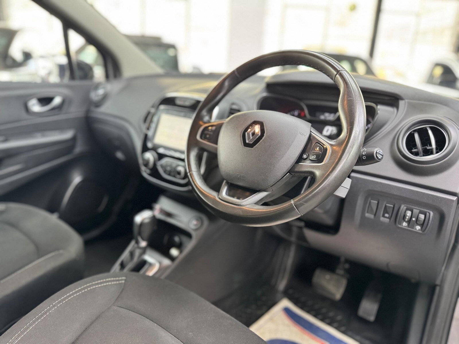Renault Captur 1.5 dCi ENERGY Iconic EDC Euro 6 (s/s) 5dr 5dr Automatic 2018