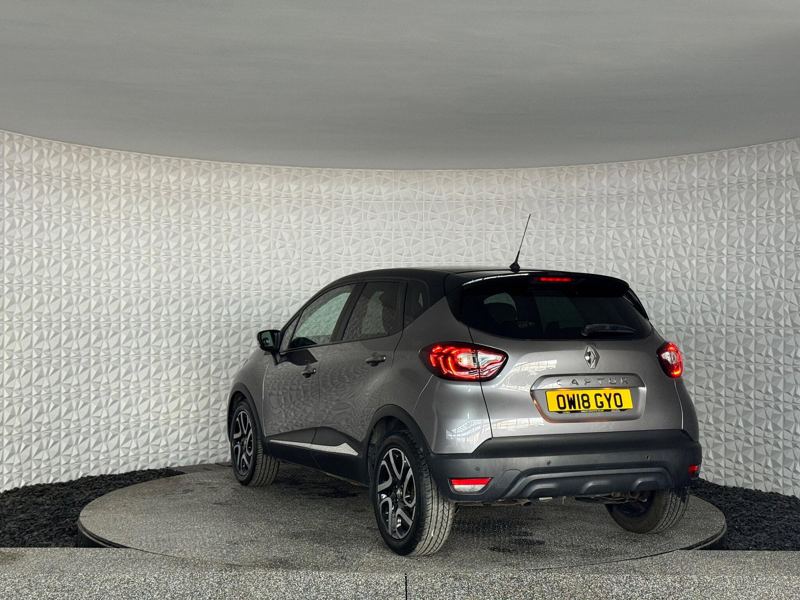Renault Captur 1.5 dCi ENERGY Iconic EDC Euro 6 (s/s) 5dr 5dr Automatic 2018