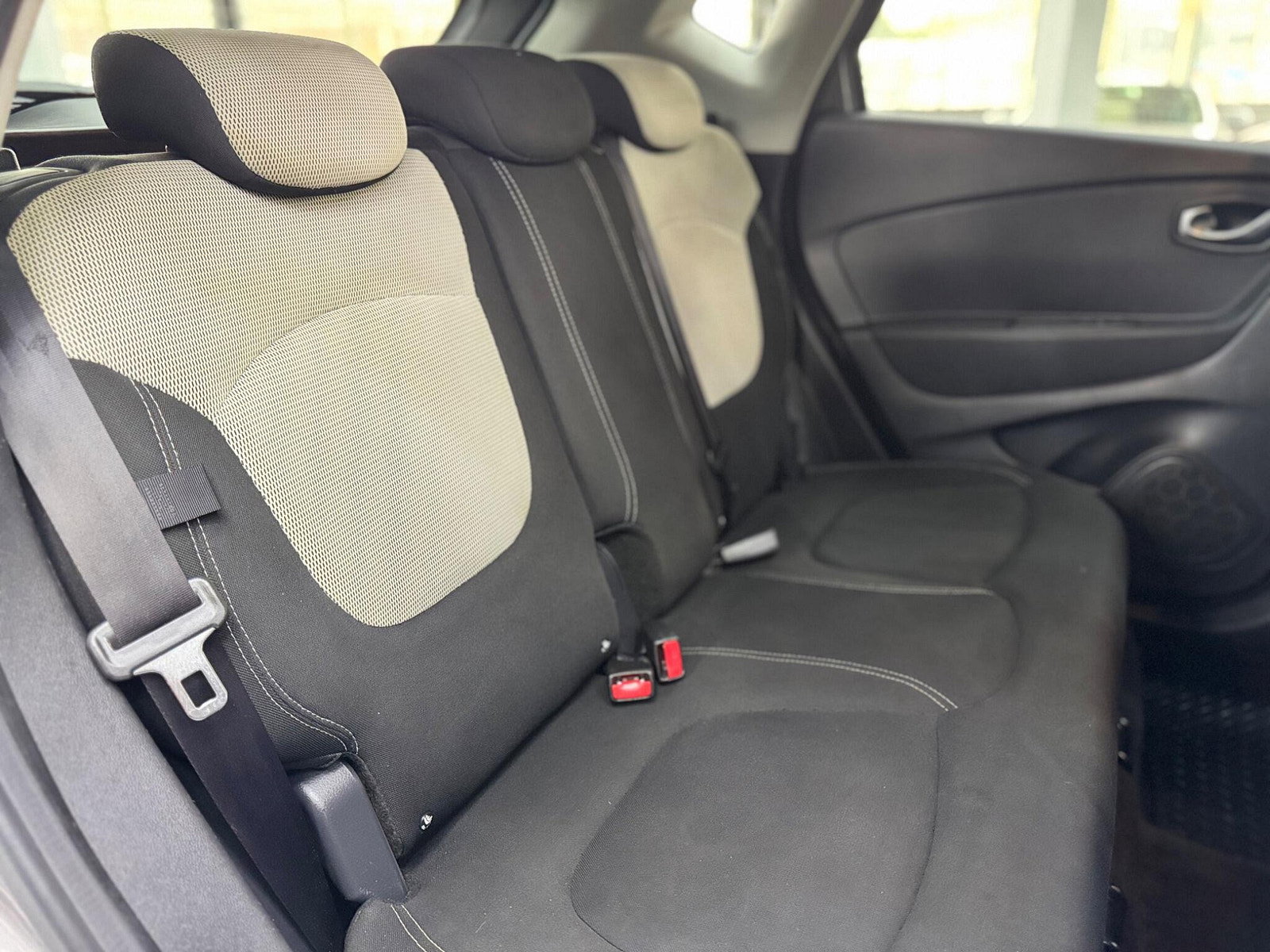 Renault Captur 1.5 dCi ENERGY Iconic EDC Euro 6 (s/s) 5dr 5dr Automatic 2018