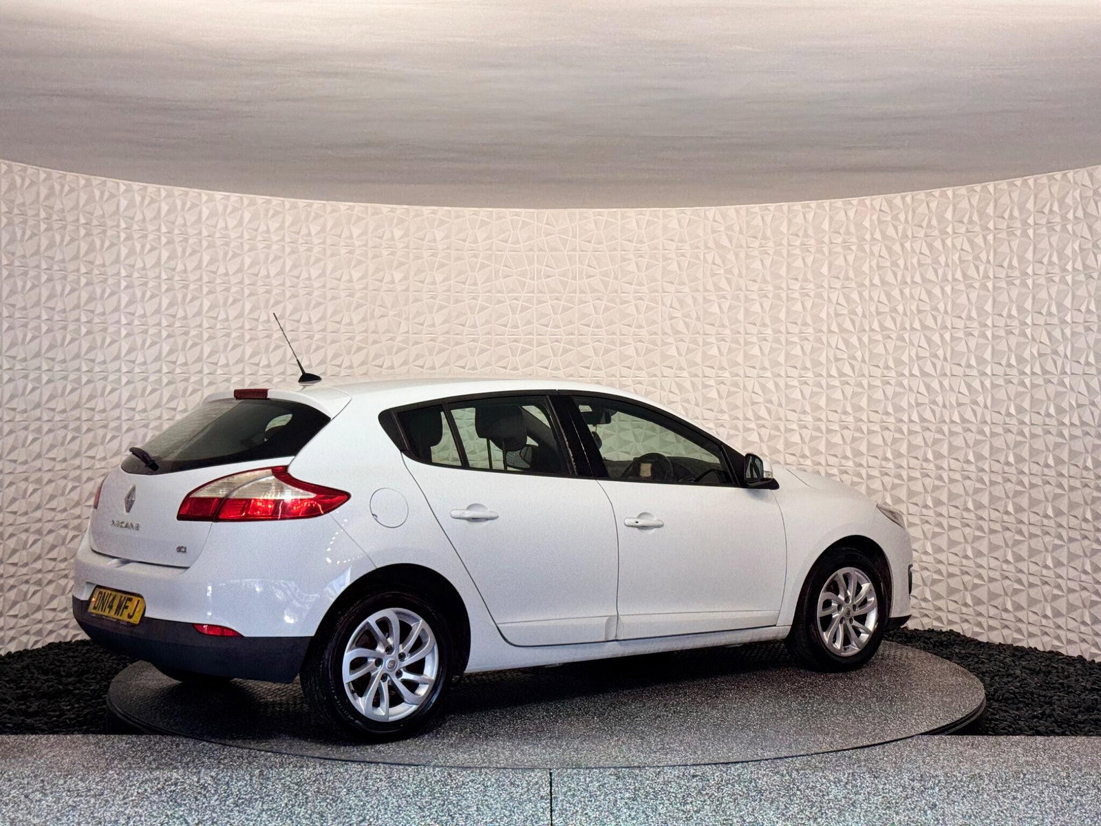 Renault Megane 1.5 dCi ENERGY Dynamique TomTom Euro 5 (s/s) 5dr 5dr Manual 2014