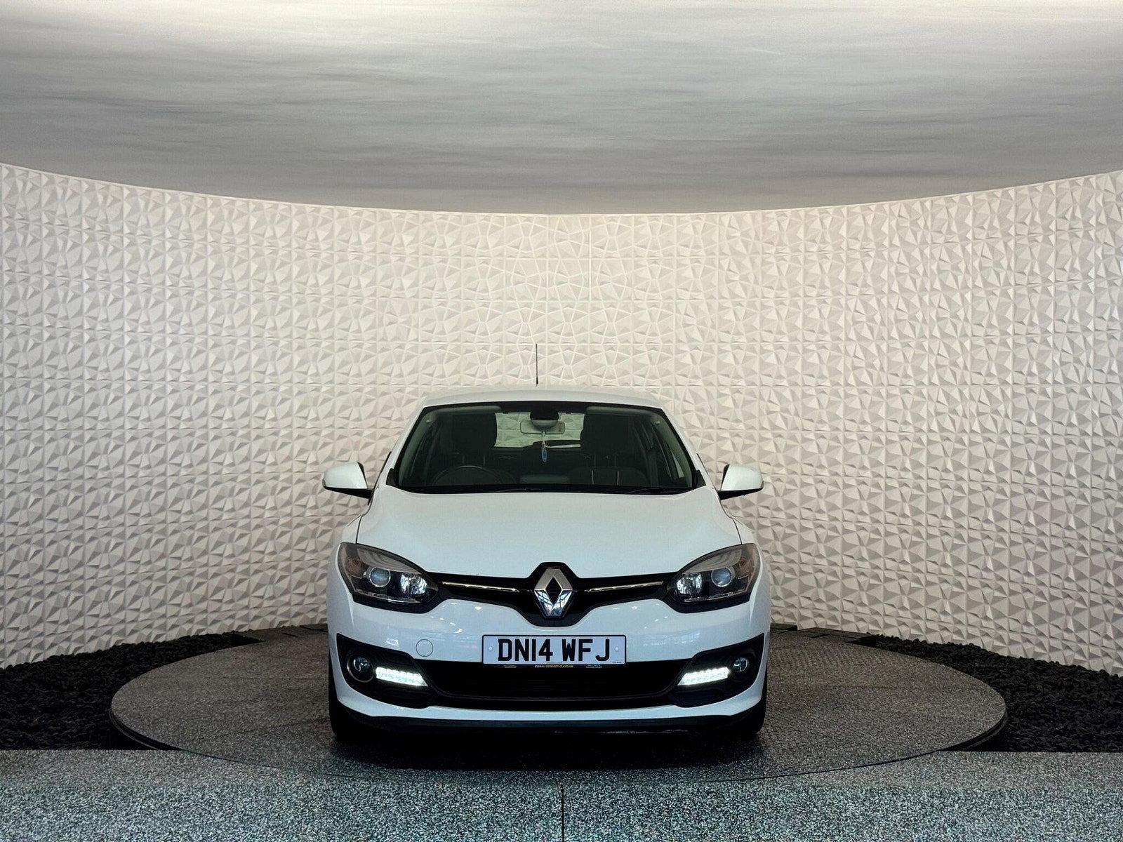 Renault Megane 1.5 dCi ENERGY Dynamique TomTom Euro 5 (s/s) 5dr 5dr Manual 2014