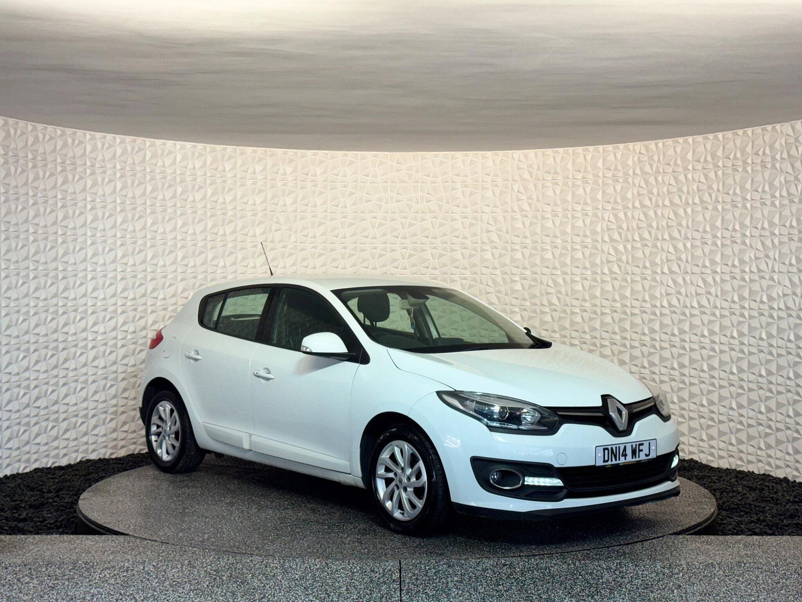 Renault Megane 1.5 dCi ENERGY Dynamique TomTom Euro 5 (s/s) 5dr 5dr Manual 2014