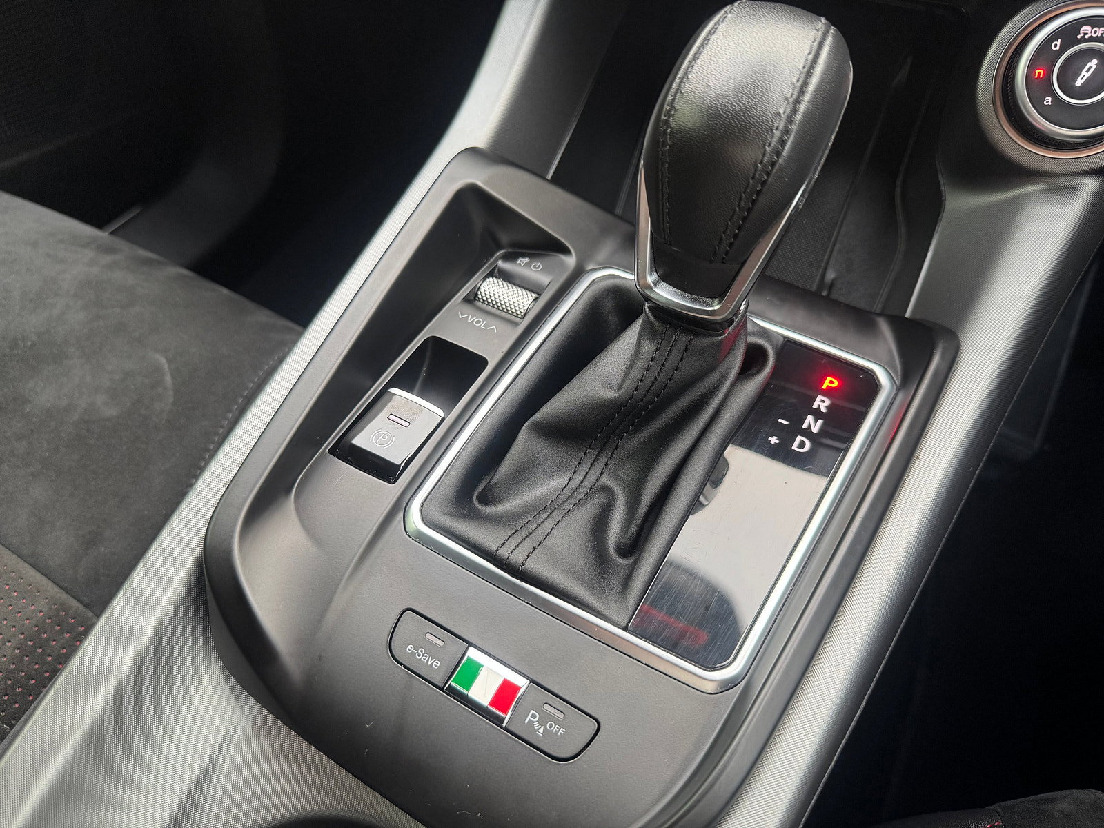 Alfa Romeo Tonale 1.3 VGT 15.5kWh Veloce SUV 5dr Petrol Plug-in Hybrid Auto Q4 AWD Euro 6 (280 ps) 5dr Automatic 2023