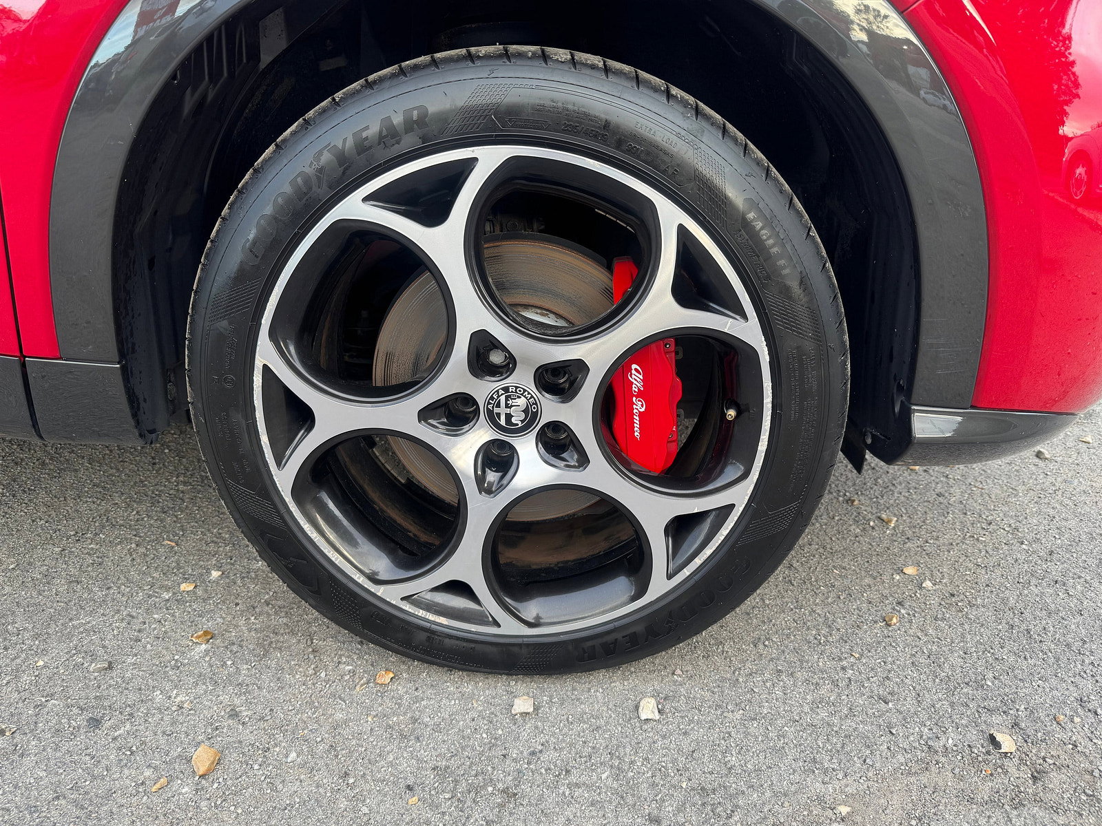 Alfa Romeo Tonale 1.3 VGT 15.5kWh Veloce SUV 5dr Petrol Plug-in Hybrid Auto Q4 AWD Euro 6 (280 ps) 5dr Automatic 2023