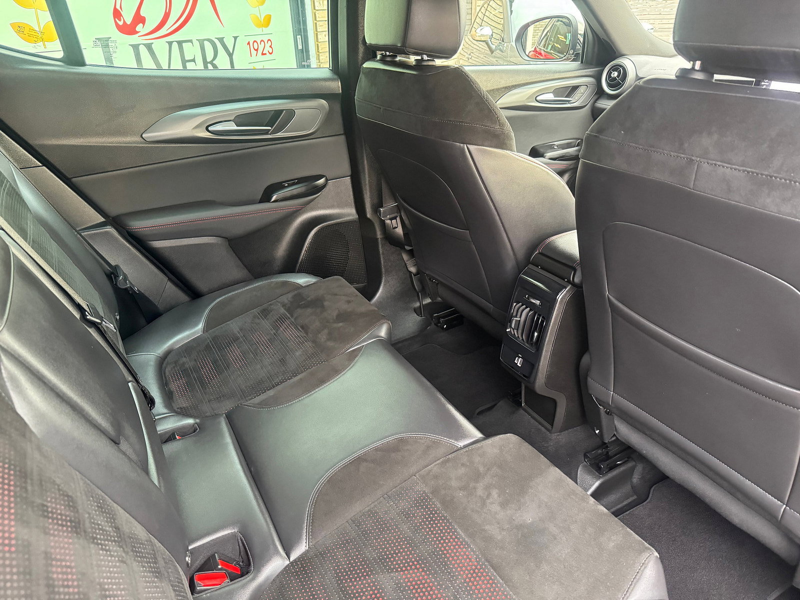 Alfa Romeo Tonale 1.3 VGT 15.5kWh Veloce SUV 5dr Petrol Plug-in Hybrid Auto Q4 AWD Euro 6 (280 ps) 5dr Automatic 2023