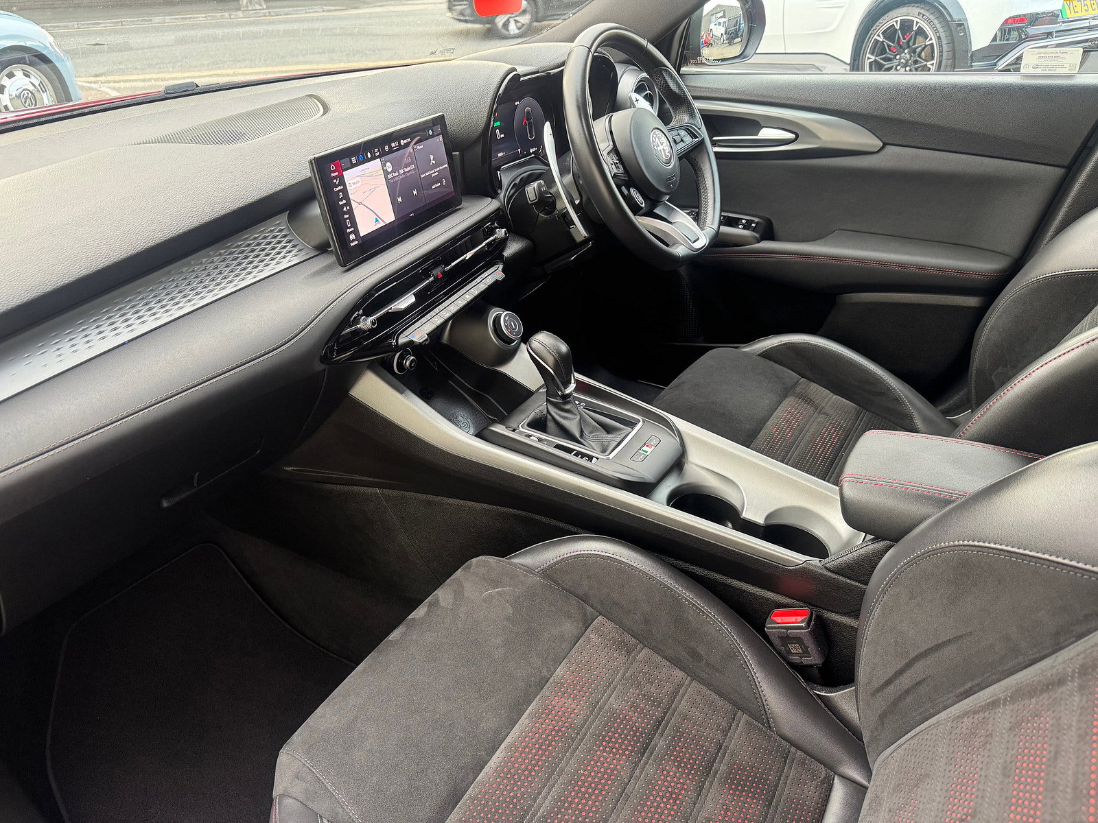 Alfa Romeo Tonale 1.3 VGT 15.5kWh Veloce SUV 5dr Petrol Plug-in Hybrid Auto Q4 AWD Euro 6 (280 ps) 5dr Automatic 2023