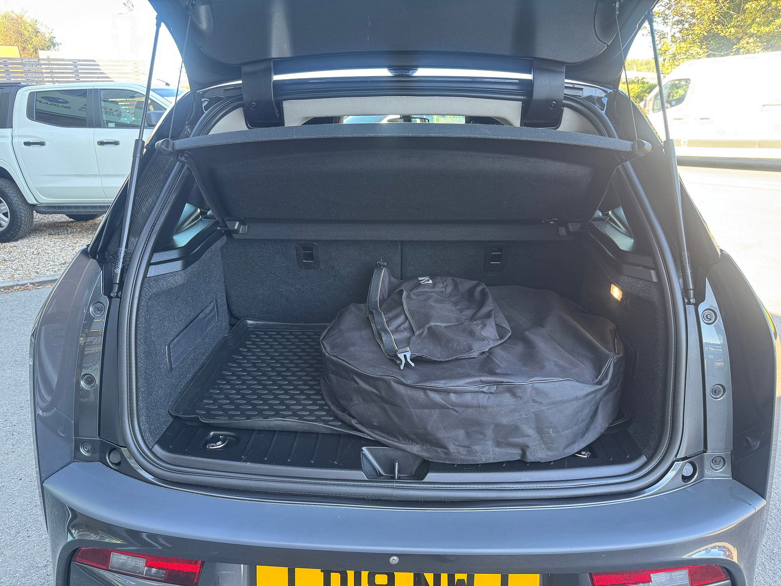 BMW i3 33kWh Hatchback 5dr Petrol Plug-in Hybrid Auto Euro 6 (s/s) (Range Extender) (170 ps) 5dr Automatic 2019