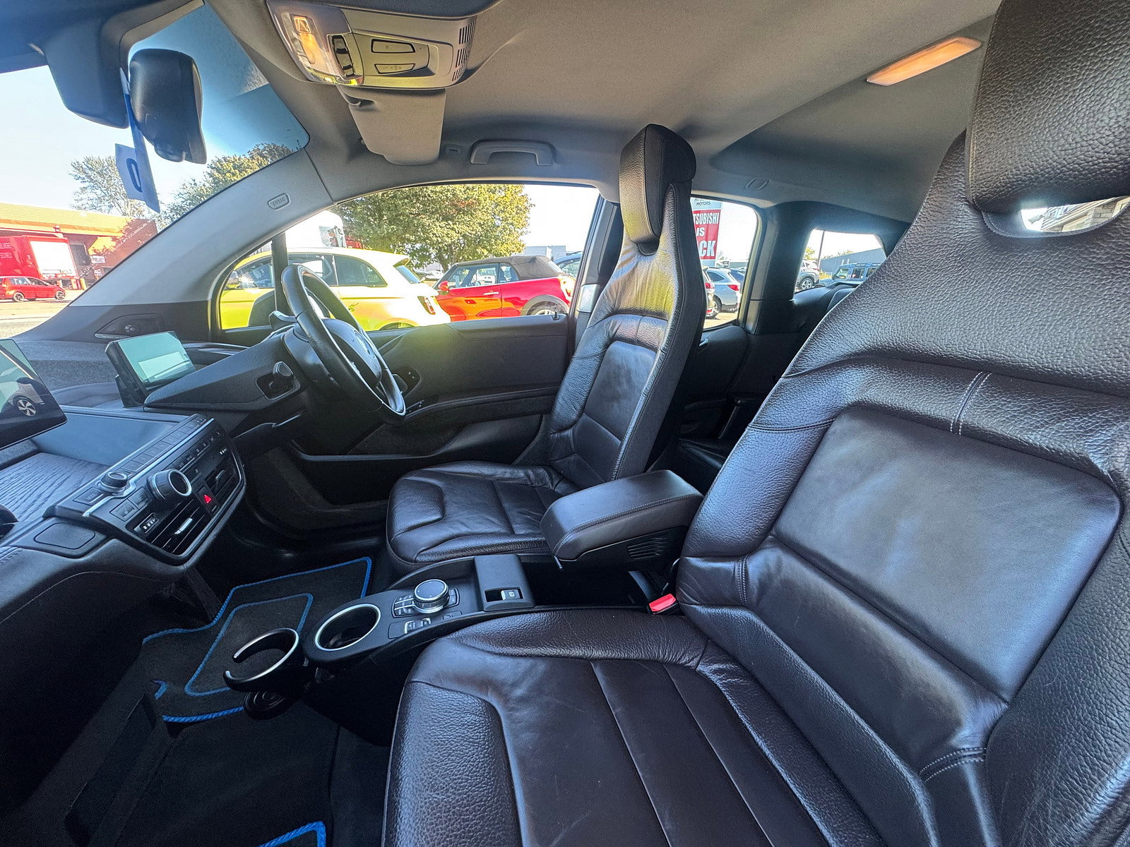 BMW i3 33kWh Hatchback 5dr Petrol Plug-in Hybrid Auto Euro 6 (s/s) (Range Extender) (170 ps) 5dr Automatic 2019