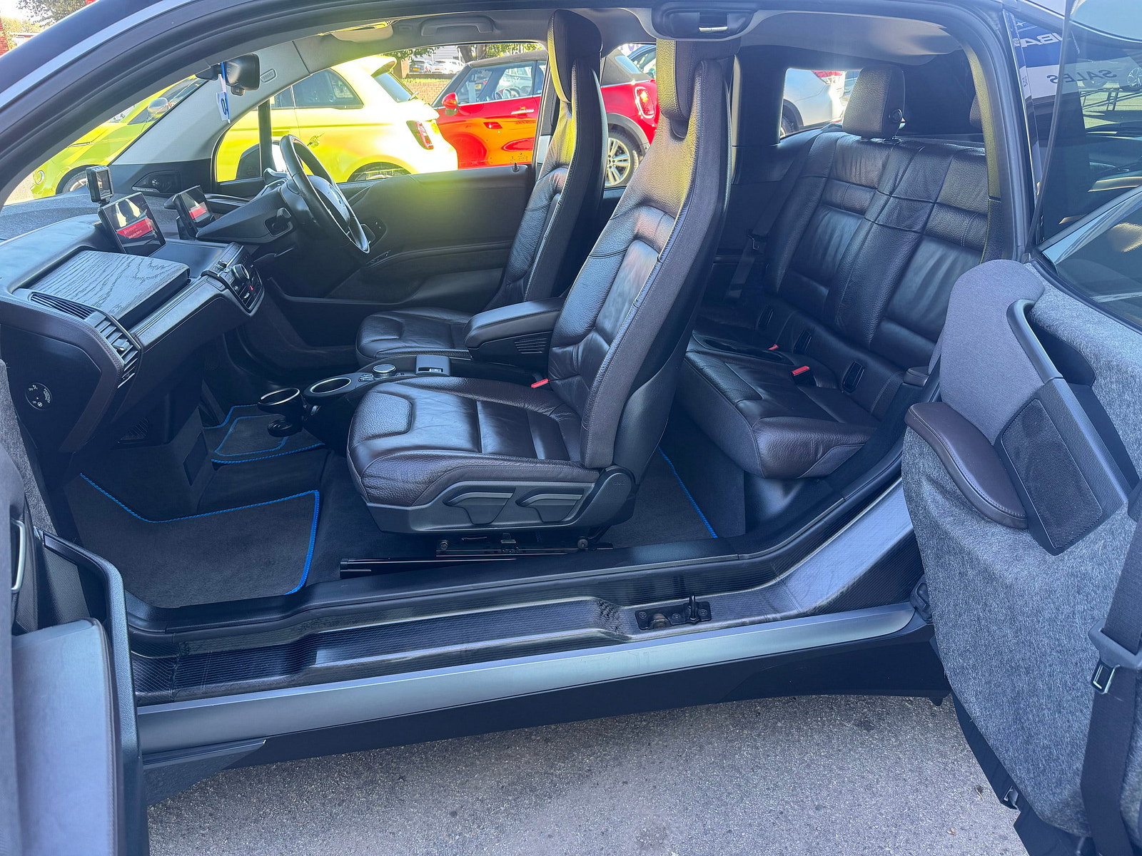 BMW i3 33kWh Hatchback 5dr Petrol Plug-in Hybrid Auto Euro 6 (s/s) (Range Extender) (170 ps) 5dr Automatic 2019