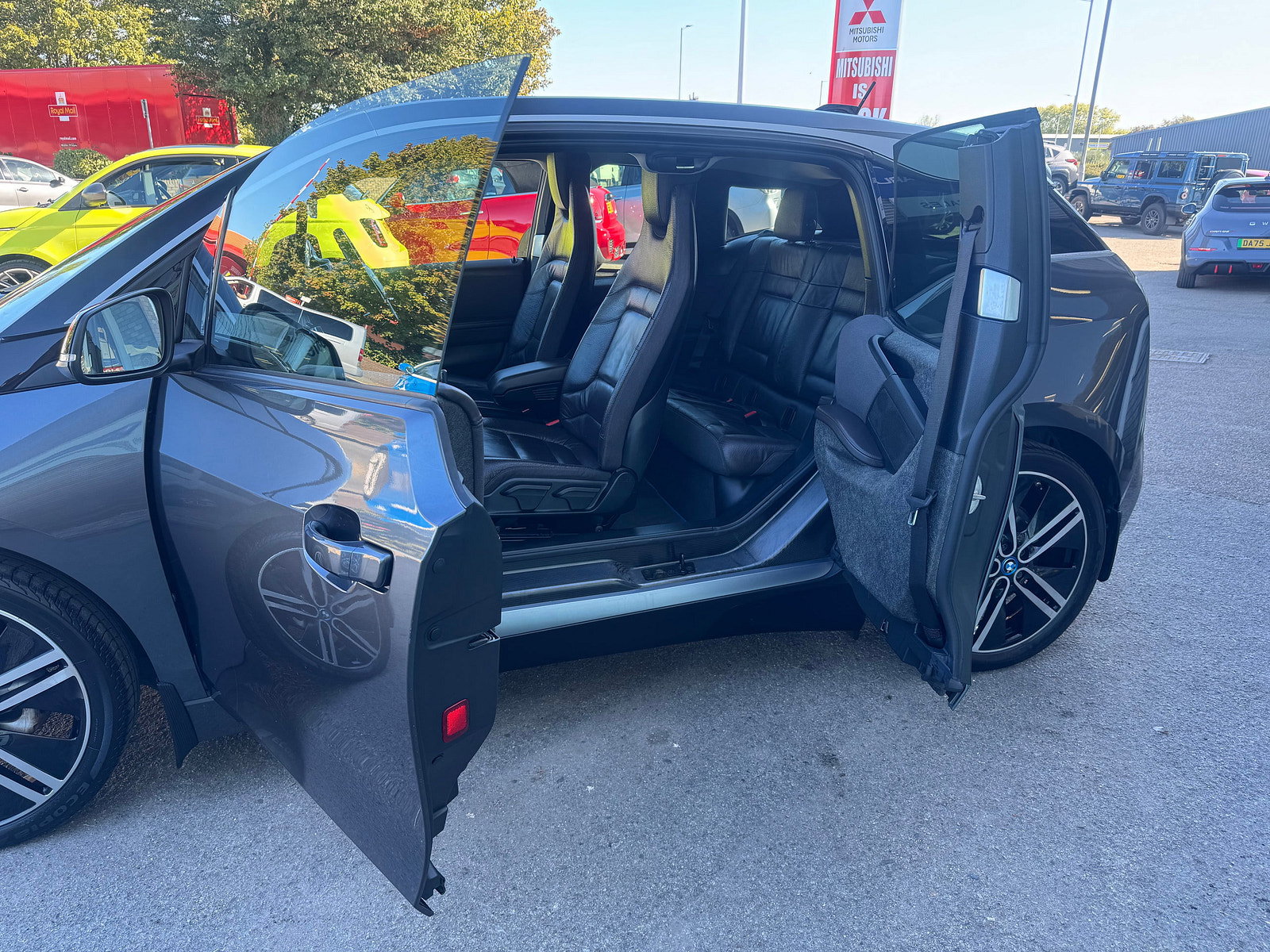 BMW i3 33kWh Hatchback 5dr Petrol Plug-in Hybrid Auto Euro 6 (s/s) (Range Extender) (170 ps) 5dr Automatic 2019