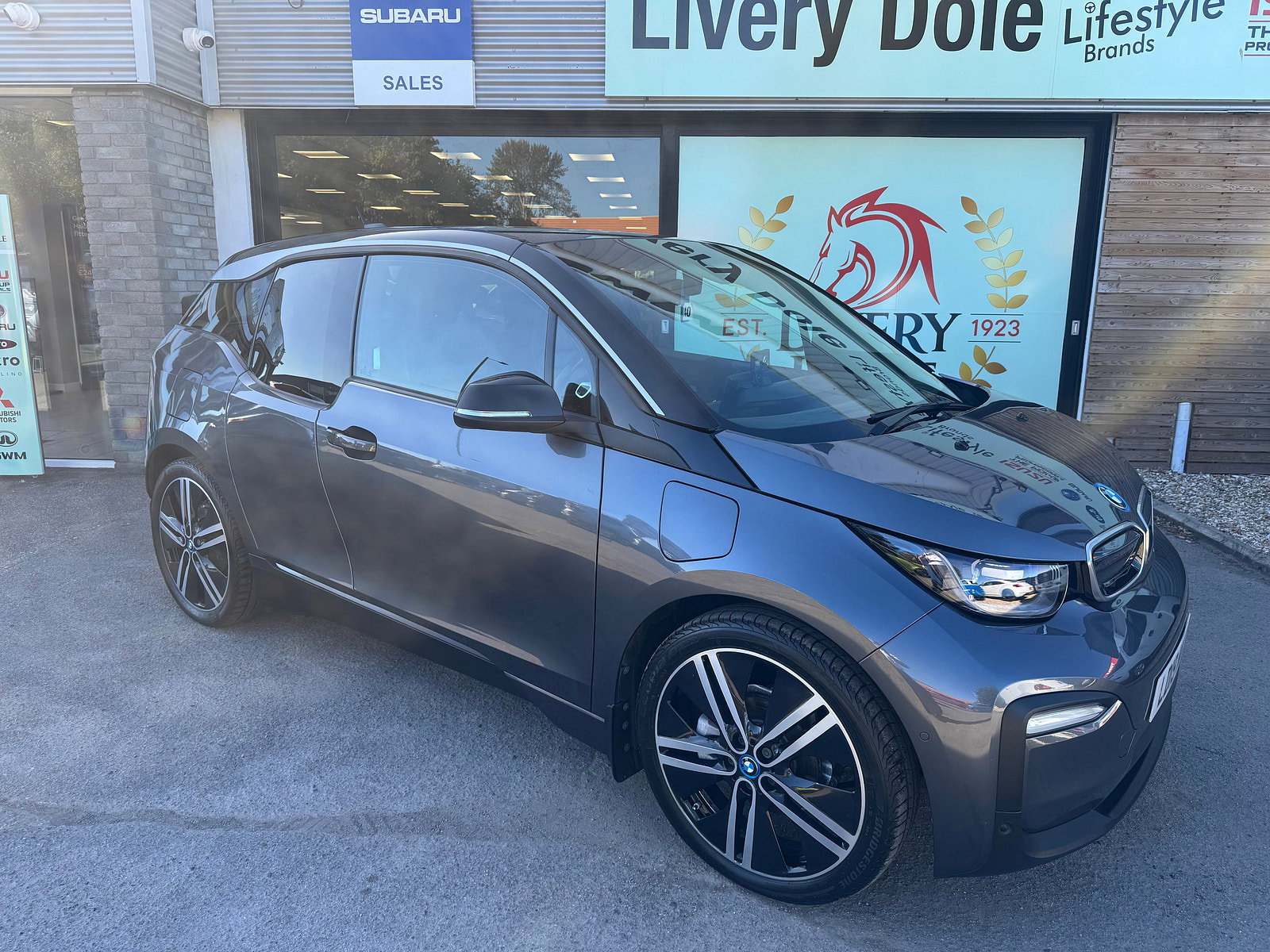 BMW i3 33kWh Hatchback 5dr Petrol Plug-in Hybrid Auto Euro 6 (s/s) (Range Extender) (170 ps) 5dr Automatic 2019