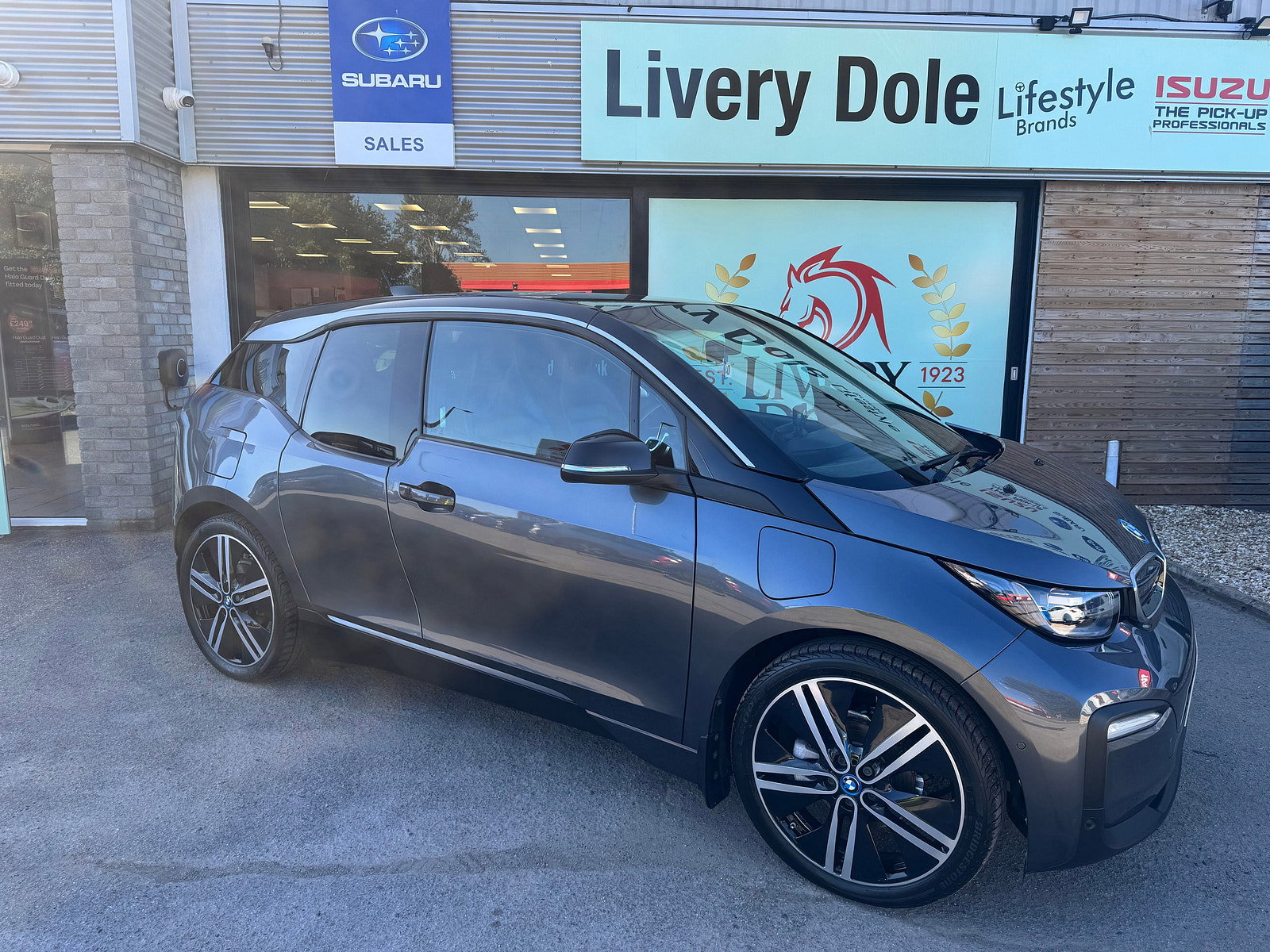BMW i3 33kWh Hatchback 5dr Petrol Plug-in Hybrid Auto Euro 6 (s/s) (Range Extender) (170 ps) 5dr Automatic 2019