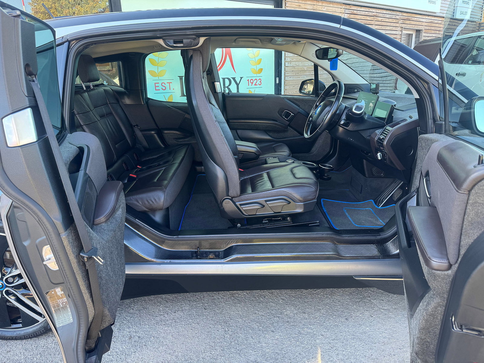BMW i3 33kWh Hatchback 5dr Petrol Plug-in Hybrid Auto Euro 6 (s/s) (Range Extender) (170 ps) 5dr Automatic 2019