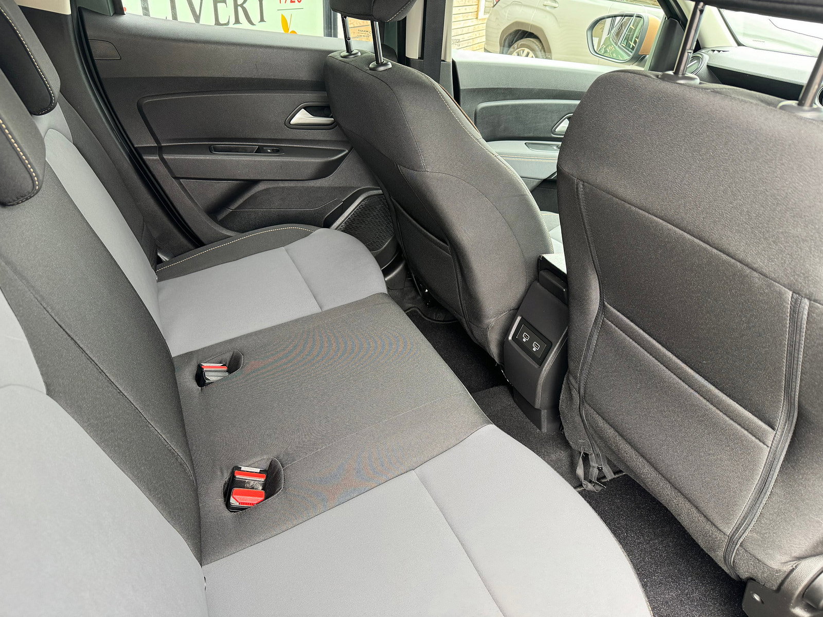 Dacia Duster 1.3 TCe EXTREME SUV 5dr Petrol EDC Euro 6 (s/s) (150 ps) 5dr Automatic 2024
