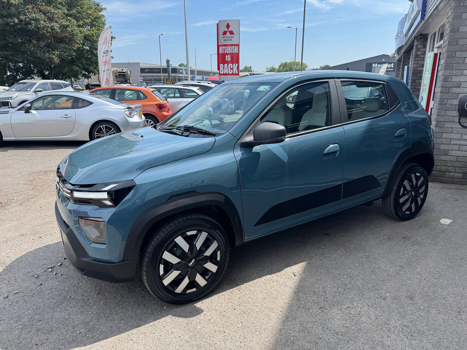 Dacia Spring 65 26.8kWh Expression Hatchback 5dr Electric Auto (65 ps) 5dr Automatic 2025