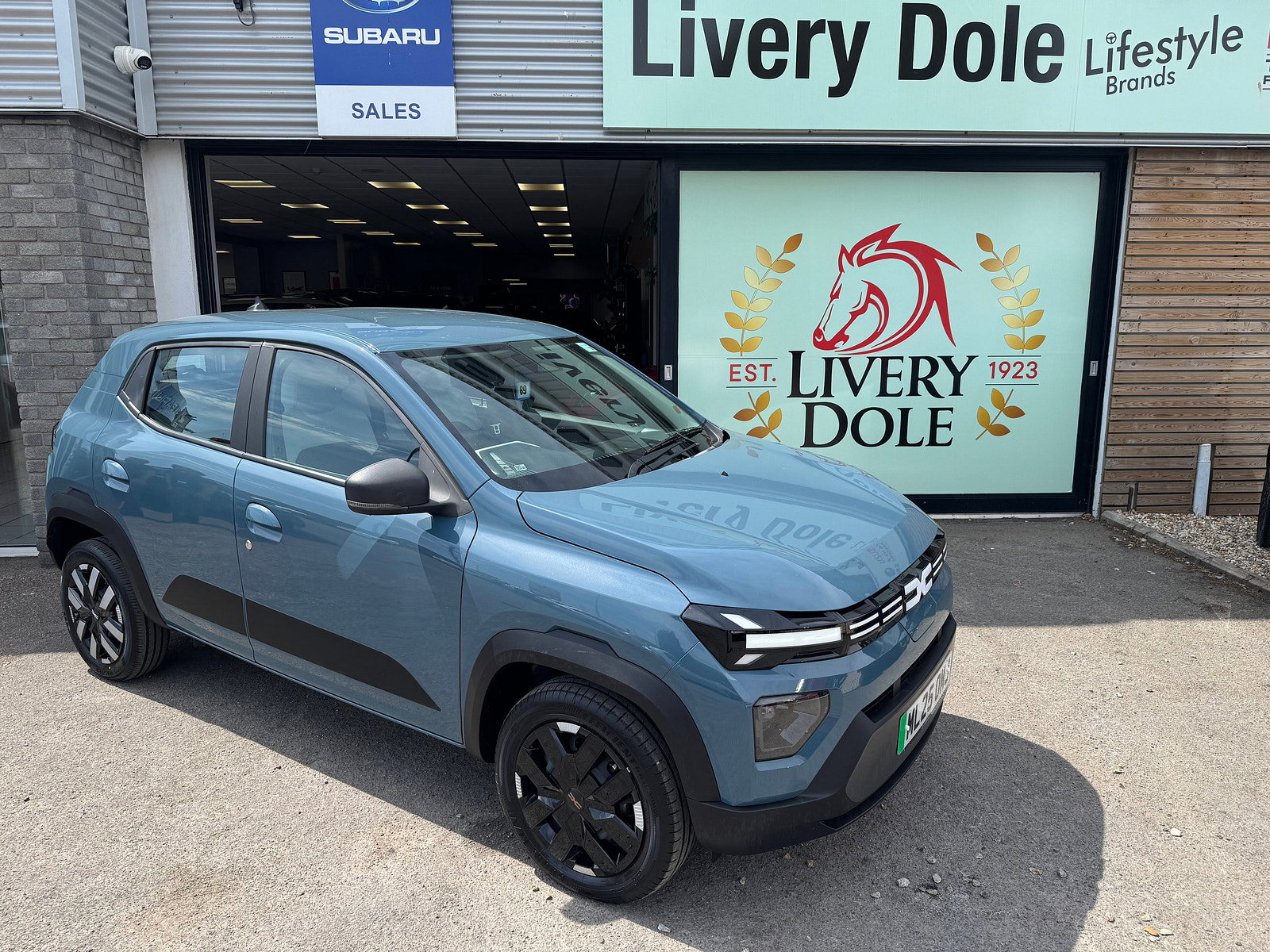 Dacia Spring 65 26.8kWh Expression Hatchback 5dr Electric Auto (65 ps) 5dr Automatic 2025