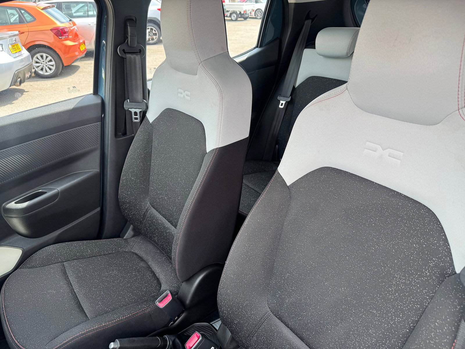 Dacia Spring 65 26.8kWh Expression Hatchback 5dr Electric Auto (65 ps) 5dr Automatic 2025