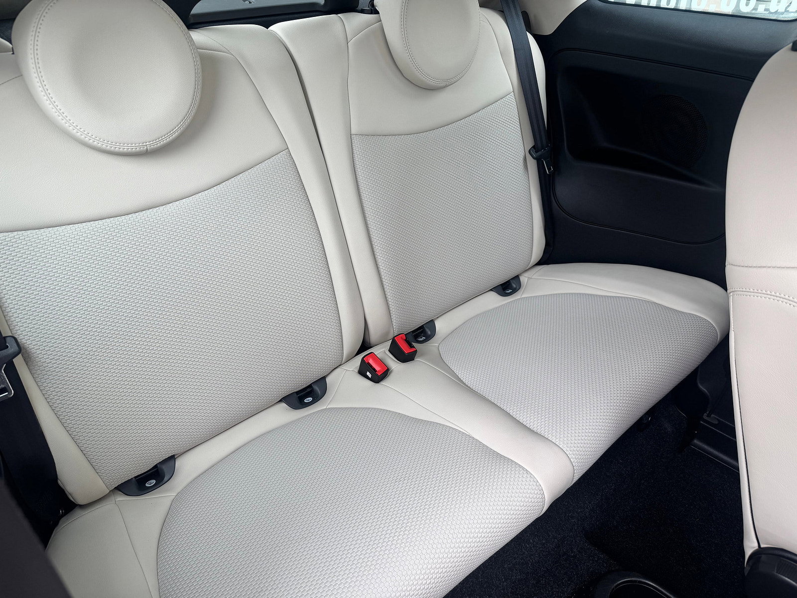 Fiat 500C 1.0 MHEV Dolcevita Convertible 2dr Petrol Manual Euro 6 (s/s) (70 bhp) 2dr Manual 2020