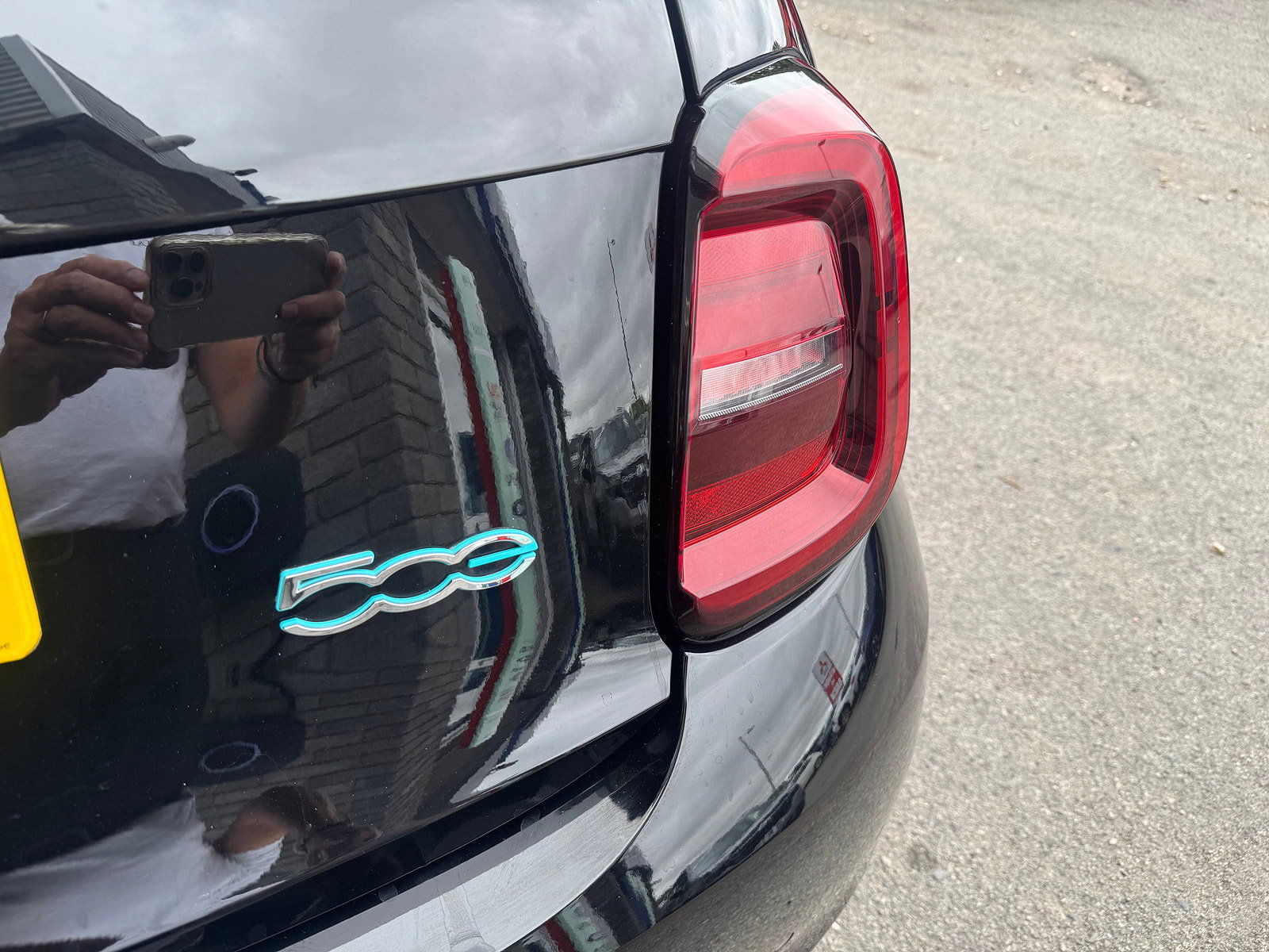 Fiat 500e 42kWh Icon Hatchback 3dr Electric Auto (118 ps) 3dr Automatic 2022