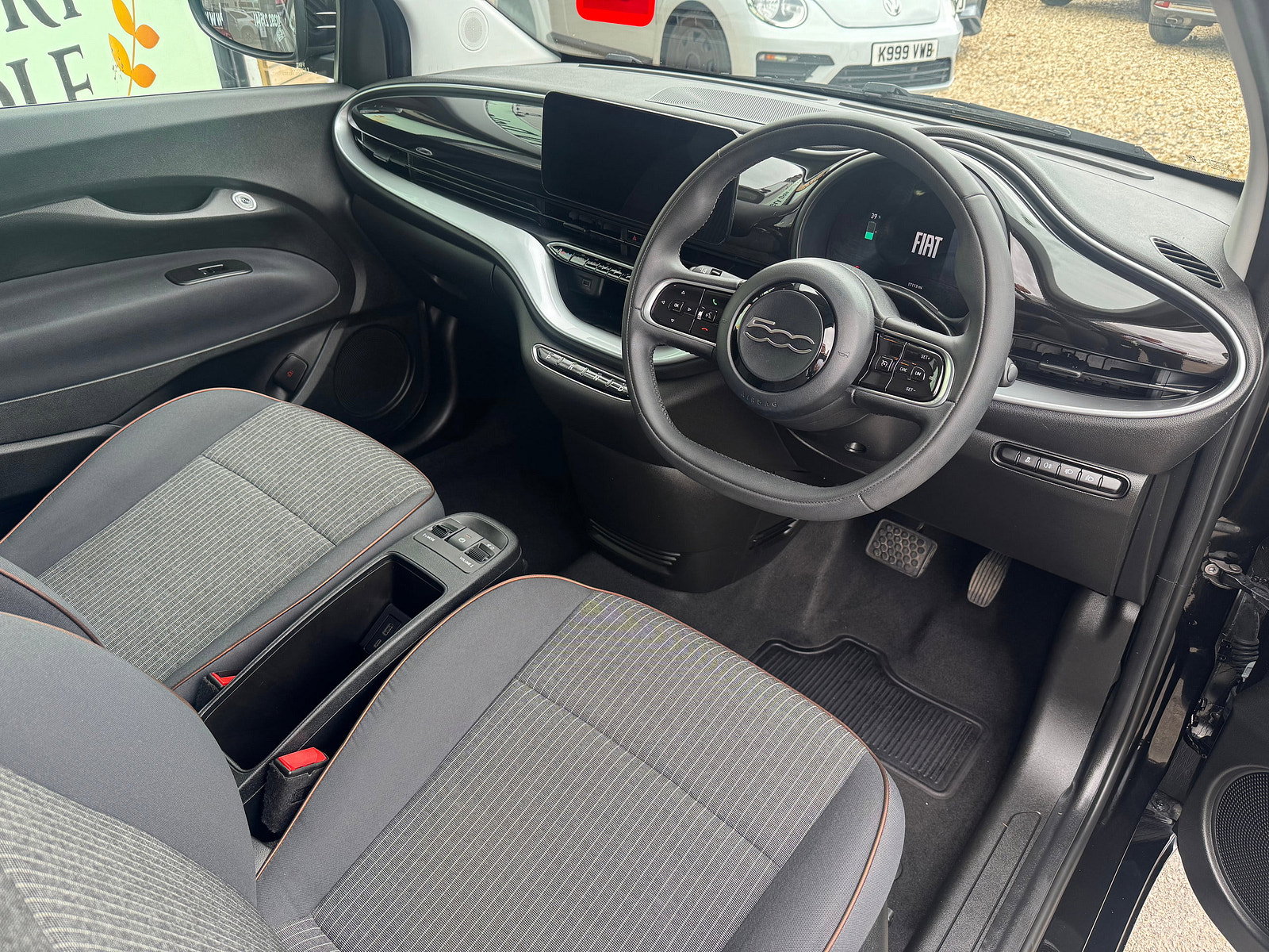Fiat 500e 42kWh Icon Hatchback 3dr Electric Auto (118 ps) 3dr Automatic 2022