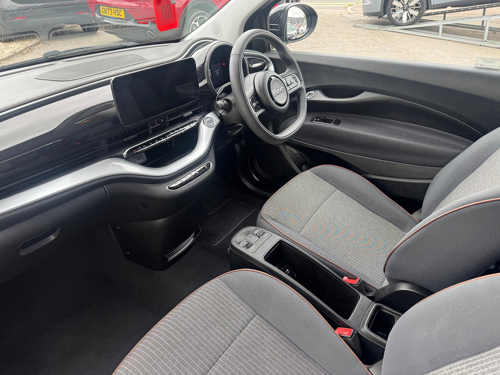 Fiat 500e 42kWh Icon Hatchback 3dr Electric Auto (118 ps) 3dr Automatic 2022