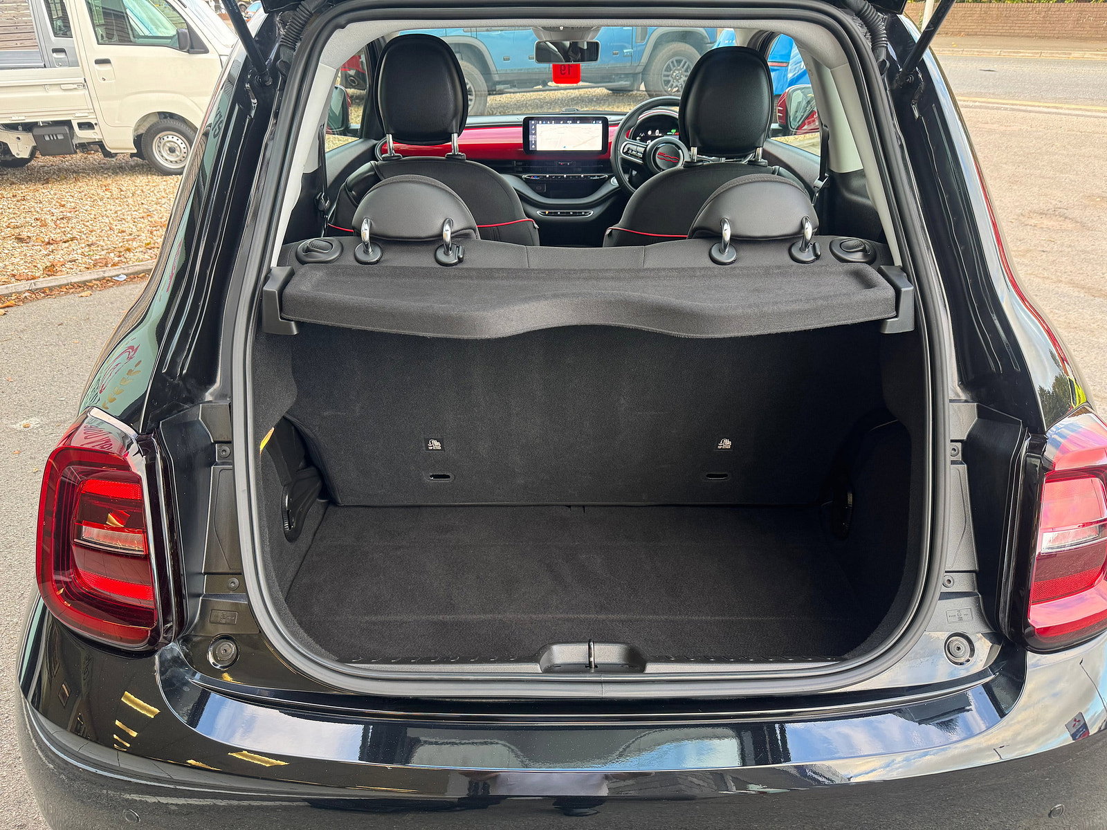 Fiat 500e 42kWh RED Hatchback 3dr Electric Auto (118 ps) 3dr Automatic 2022