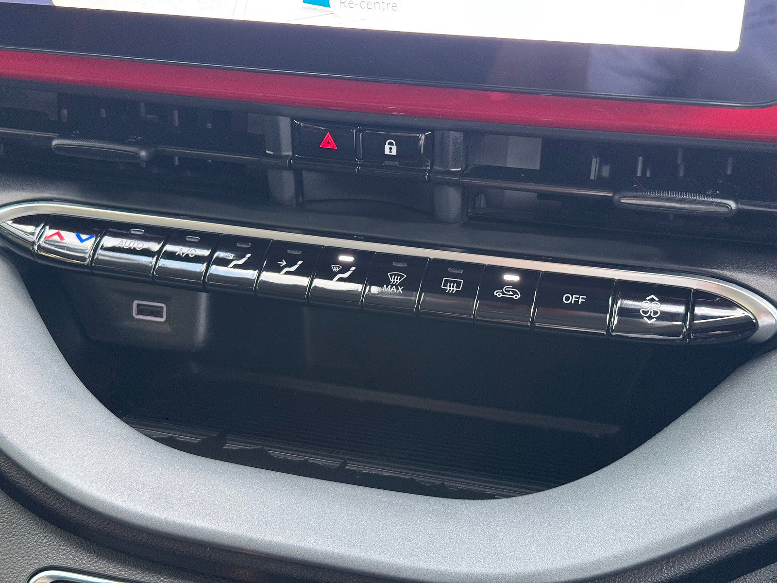 Fiat 500e 42kWh RED Hatchback 3dr Electric Auto (118 ps) 3dr Automatic 2022