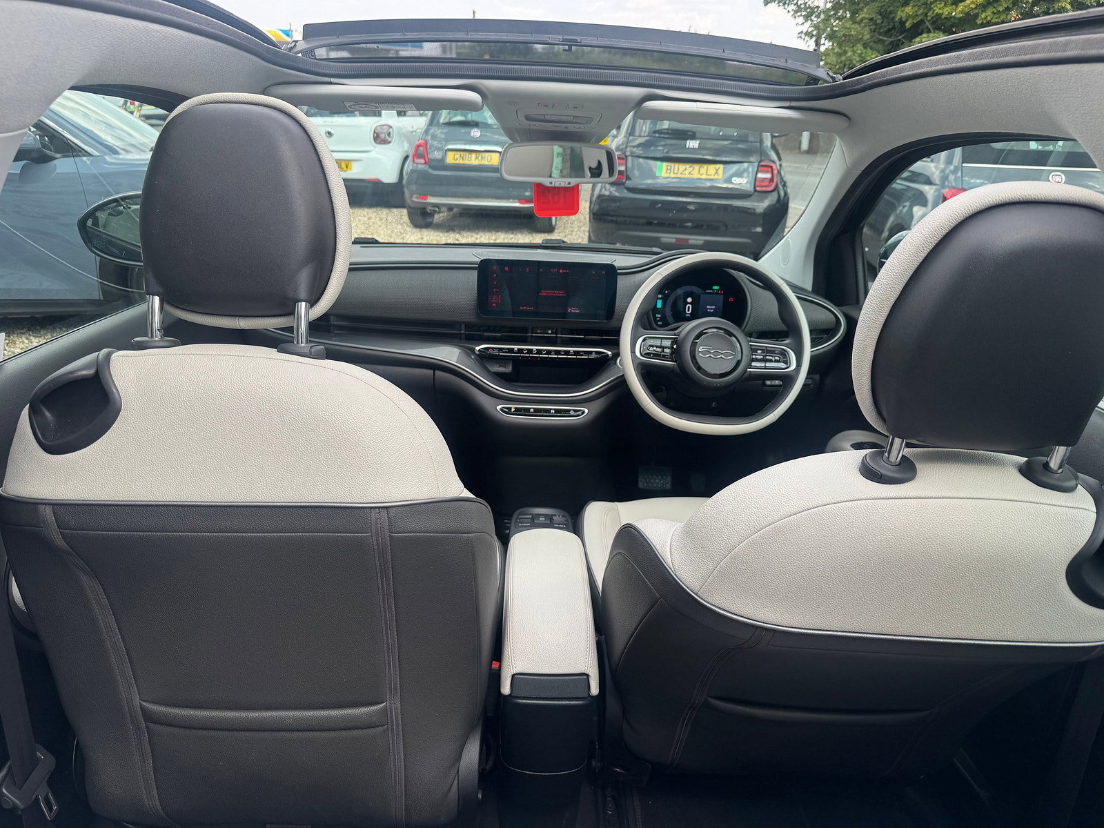 Fiat 500e C 42kWh La Prima Convertible 2dr Electric Auto (118 ps) 2dr Automatic 2021