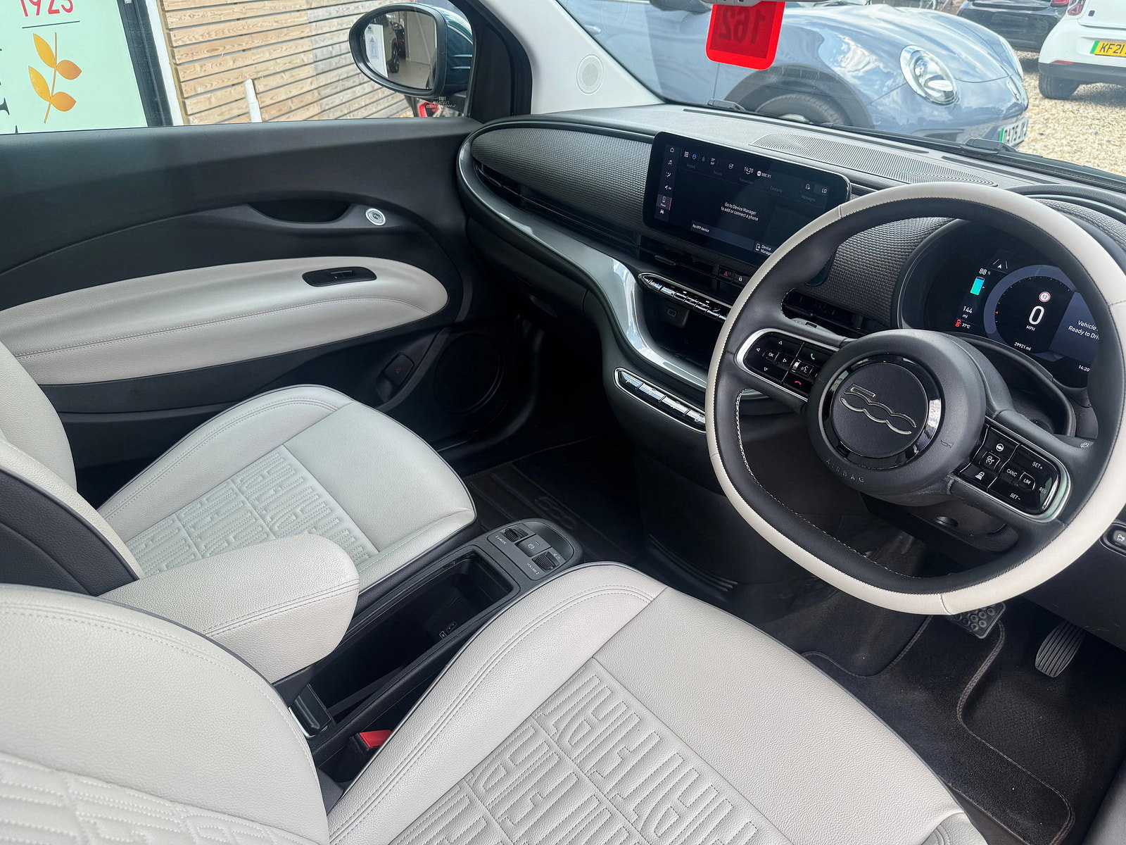 Fiat 500e C 42kWh La Prima Convertible 2dr Electric Auto (118 ps) 2dr Automatic 2021
