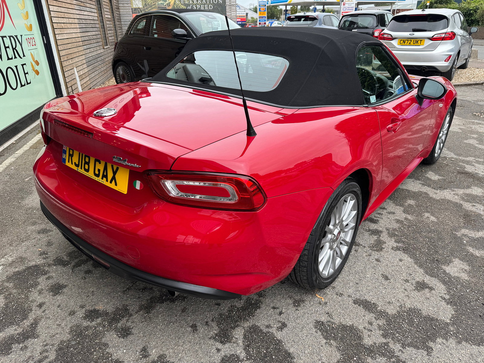 Fiat 124 Spider 1.4 MultiAir Classica Convertible 2dr Petrol Euro 6 (140 ps) 2dr Manual 2018