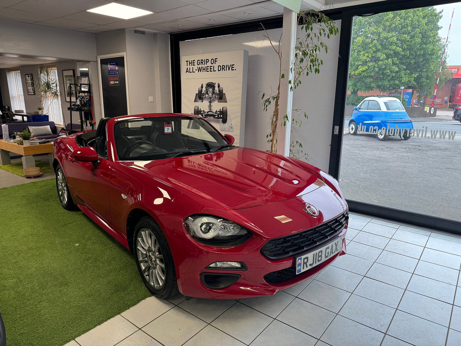 Fiat 124 Spider 1.4 MultiAir Classica Convertible 2dr Petrol Euro 6 (140 ps) 2dr Manual 2018