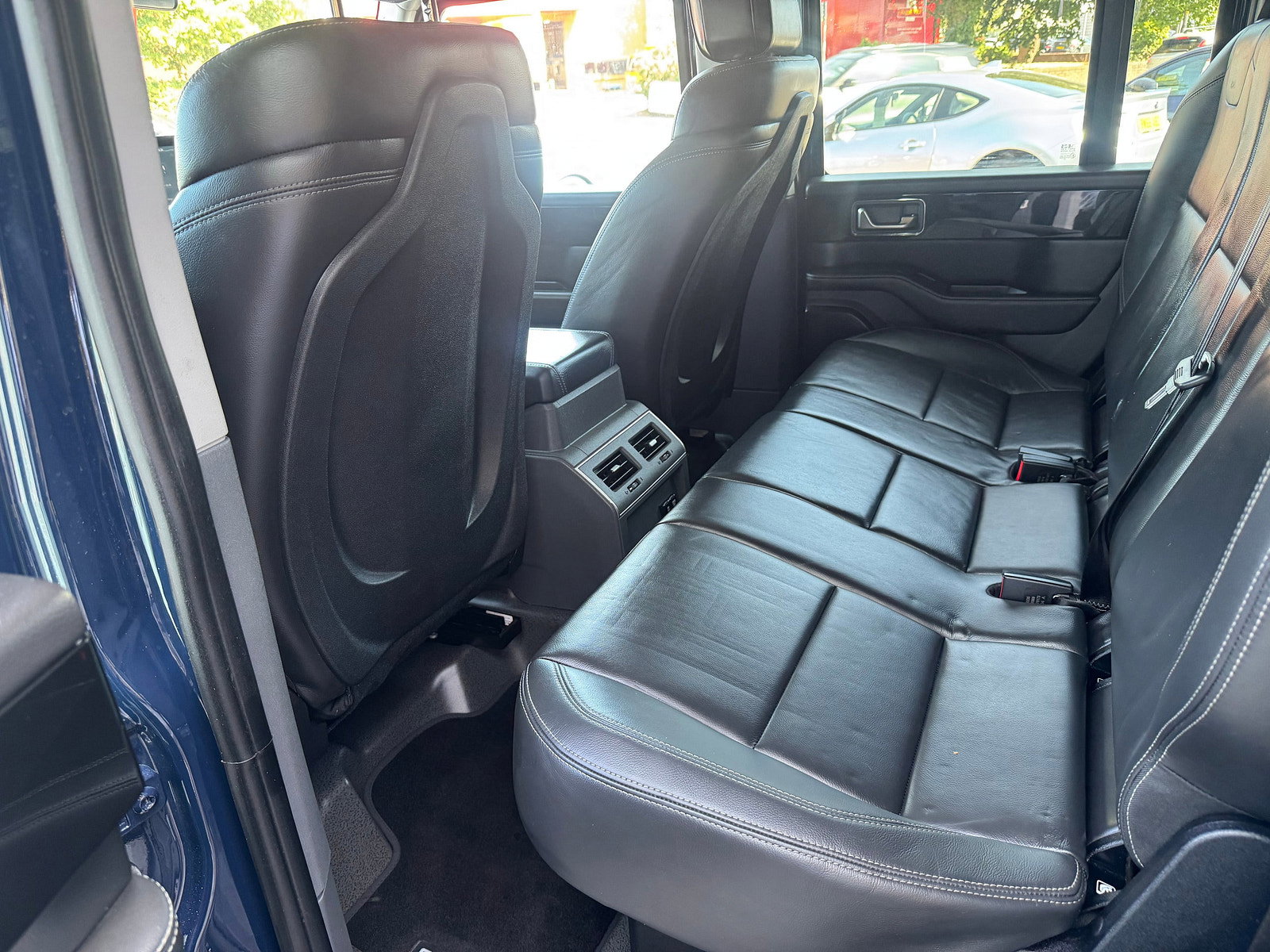Ineos Grenadier 3.0P Station Wagon 6dr Petrol Auto 4WD Euro 6 (s/s) (286 ps) 6dr Automatic 2025