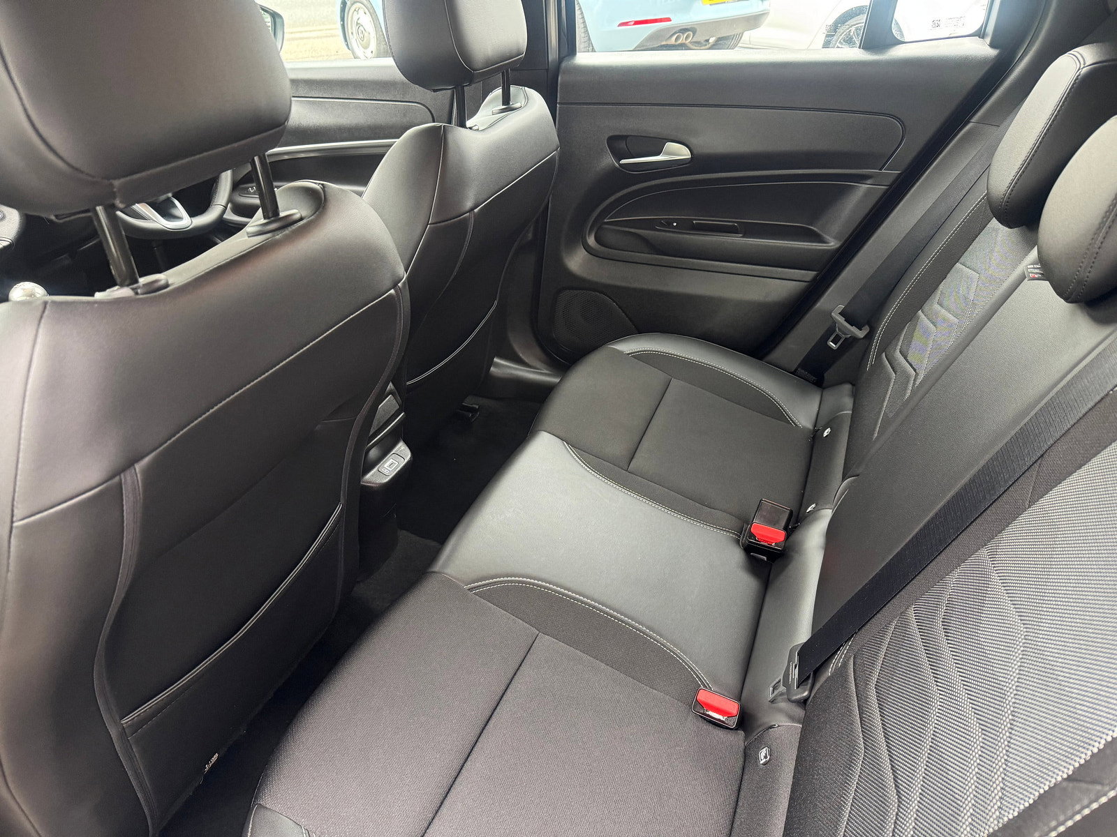 Jeep Avenger 1.2 Altitude SUV 5dr Petrol Manual Euro 6 (s/s) (100 ps) 5dr Manual 2024