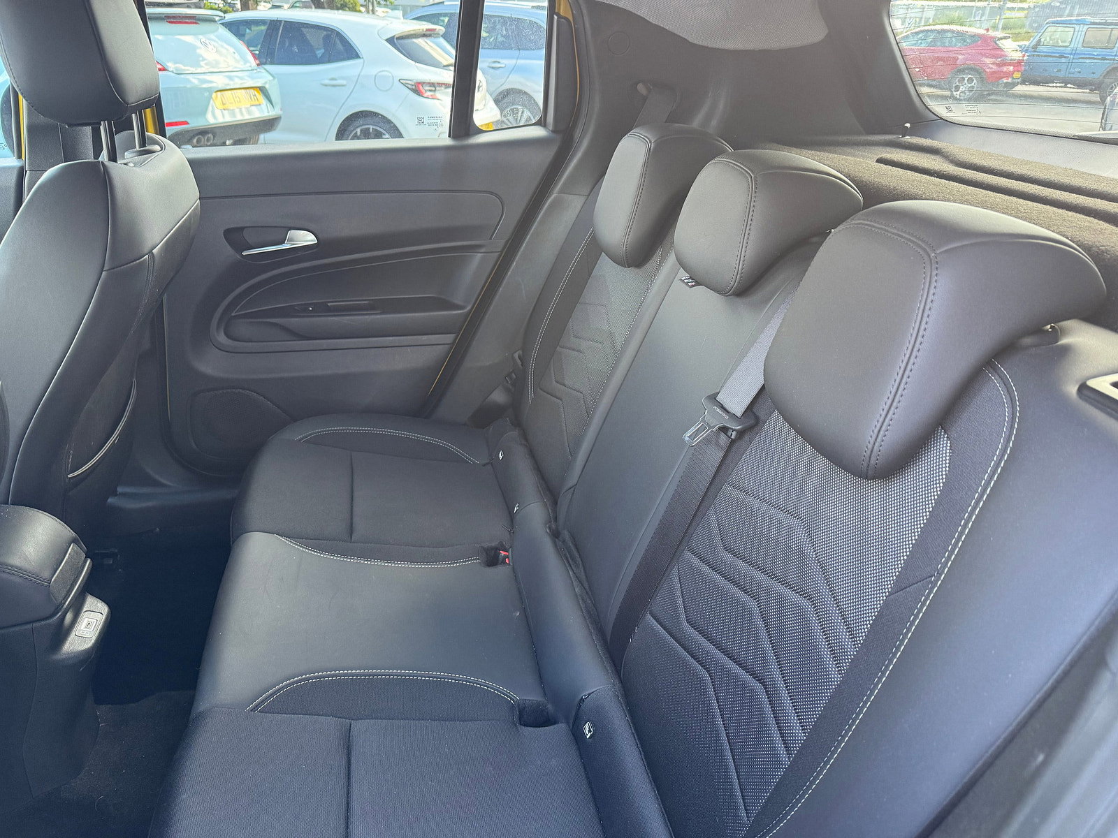Jeep Avenger 54kWh e-Summit SUV 5dr Electric Auto (156 ps) 5dr Automatic 2025