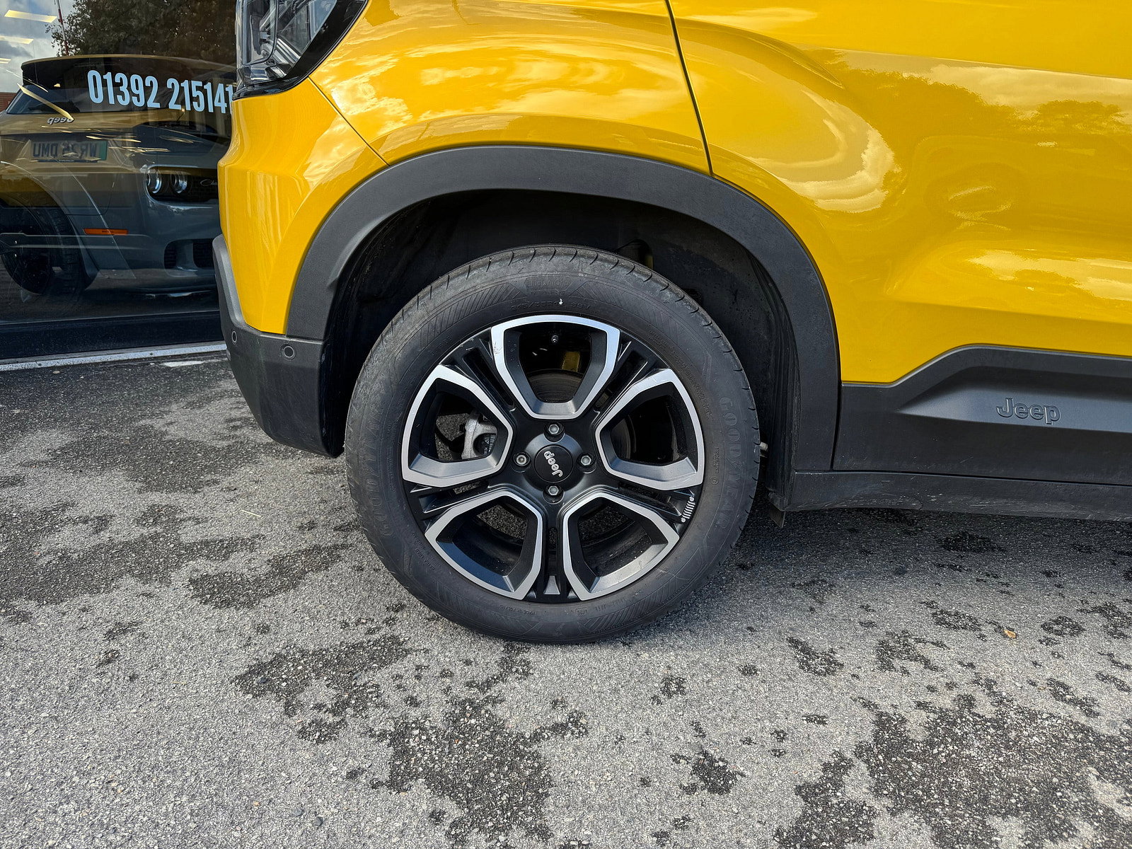 Jeep Avenger 54kWh e-Summit SUV 5dr Electric Auto (156 ps) 5dr Automatic 2025