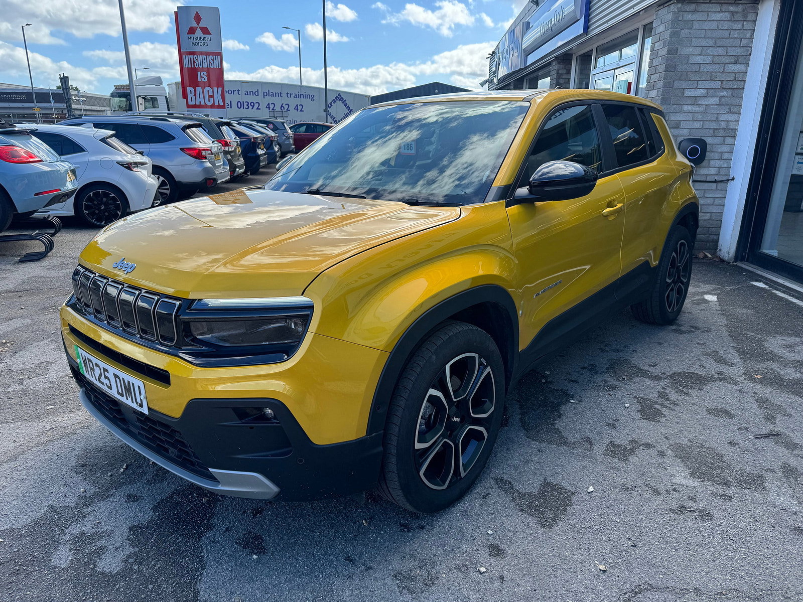 Jeep Avenger 54kWh e-Summit SUV 5dr Electric Auto (156 ps) 5dr Automatic 2025