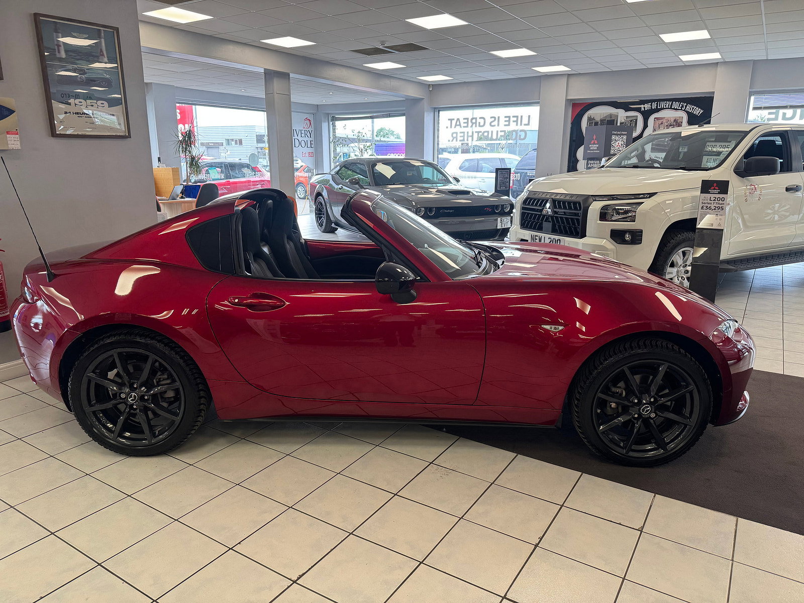 Mazda MX-5 RF 2.0 SKYACTIV-G SE-L Nav Convertible 2dr Petrol Manual Euro 6 (160 ps) 2dr Manual 2018
