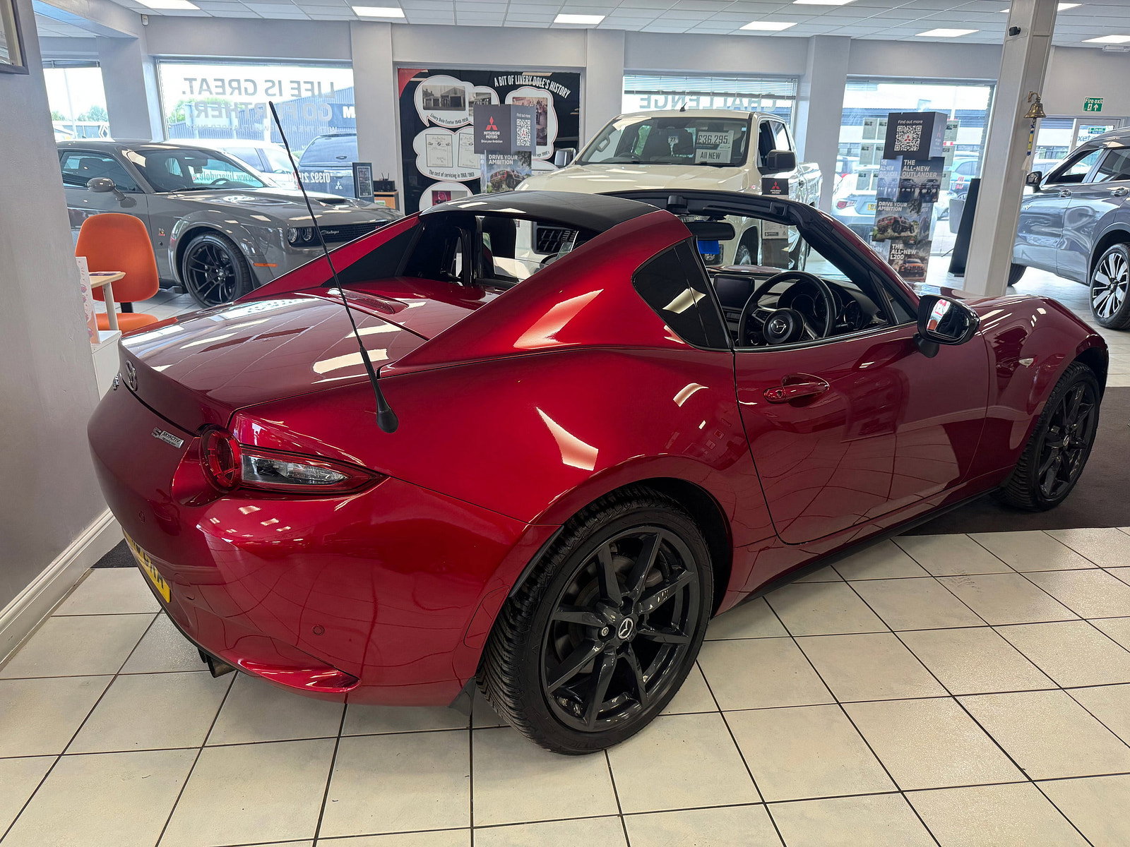 Mazda MX-5 RF 2.0 SKYACTIV-G SE-L Nav Convertible 2dr Petrol Manual Euro 6 (160 ps) 2dr Manual 2018