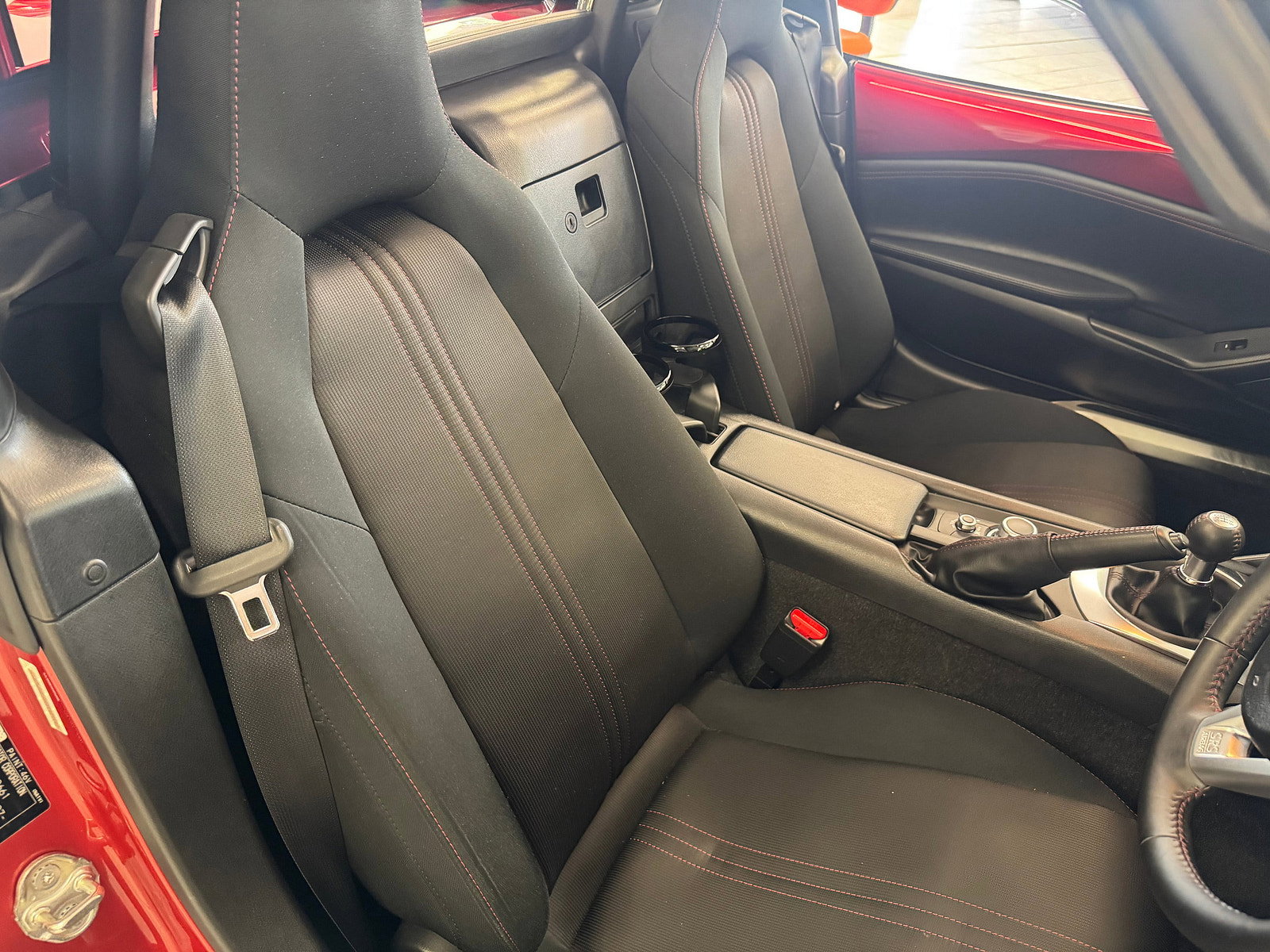 Mazda MX-5 RF 2.0 SKYACTIV-G SE-L Nav Convertible 2dr Petrol Manual Euro 6 (160 ps) 2dr Manual 2018