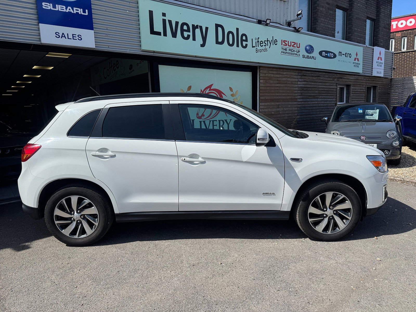 Mitsubishi ASX 2.2 DI-D 4 SUV 5dr Diesel Auto 4WD Euro 5 (s/s) (150 ps) 5dr Automatic 2014