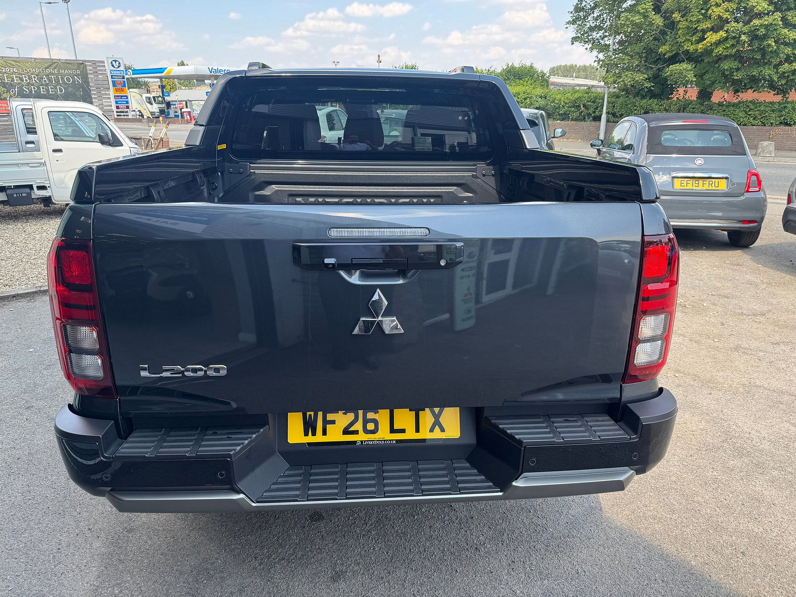 Mitsubishi L200 2.4 Bi-Turbo Barbarian Pickup Double Cab 4dr Diesel Auto 4WD Euro 6 (s/s) (204 ps) 4dr Automatic 2026
