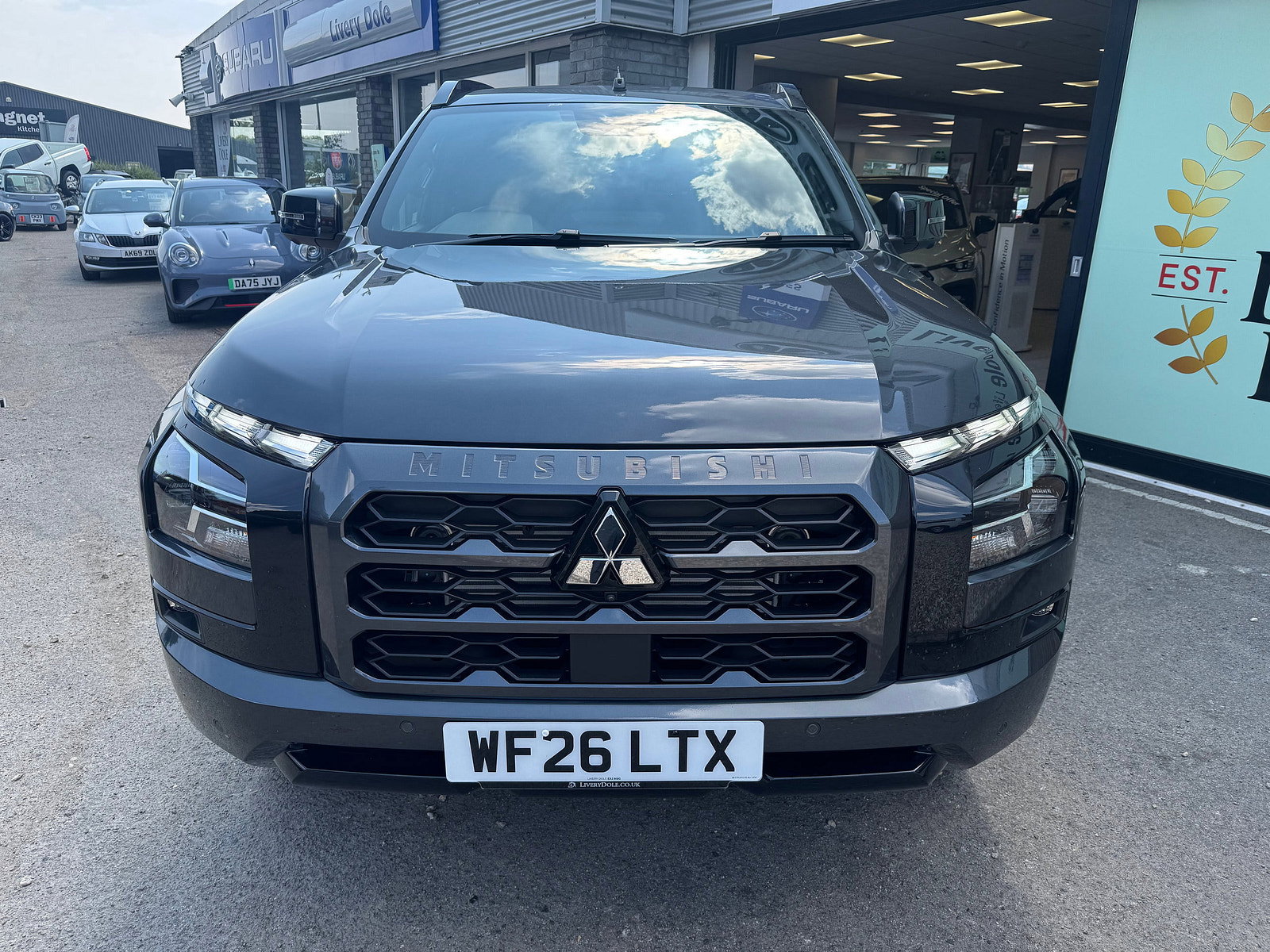 Mitsubishi L200 2.4 Bi-Turbo Barbarian Pickup Double Cab 4dr Diesel Auto 4WD Euro 6 (s/s) (204 ps) 4dr Automatic 2026